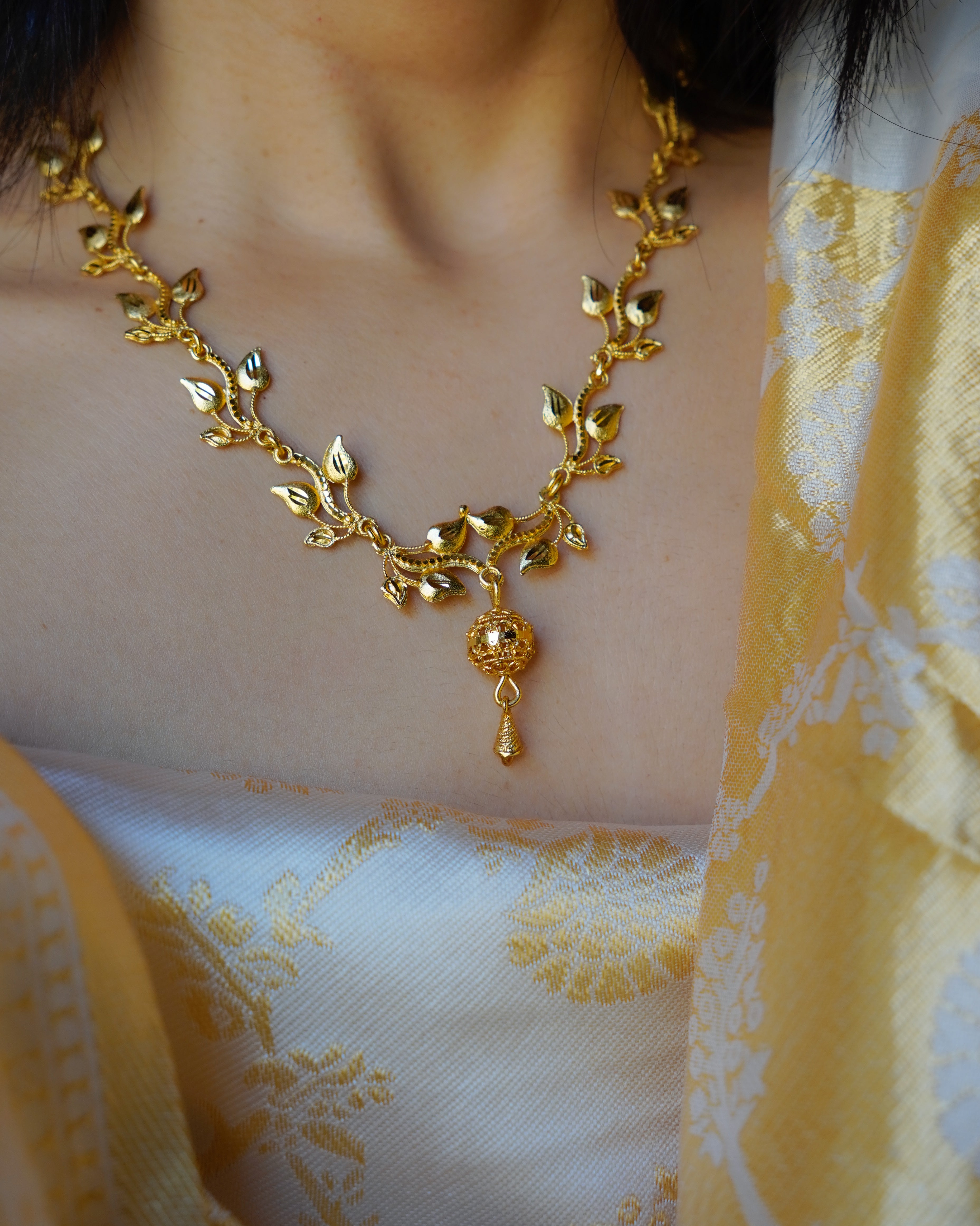 ORO-Royal Leaf Pattern Gold Necklace Set