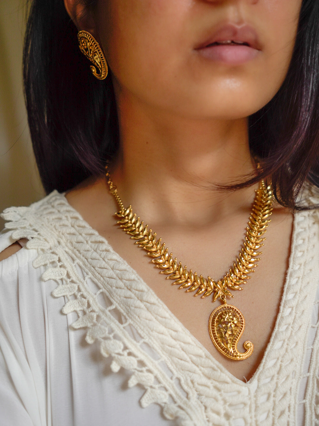 ORO-Splendid Intricate Gold Necklace Set