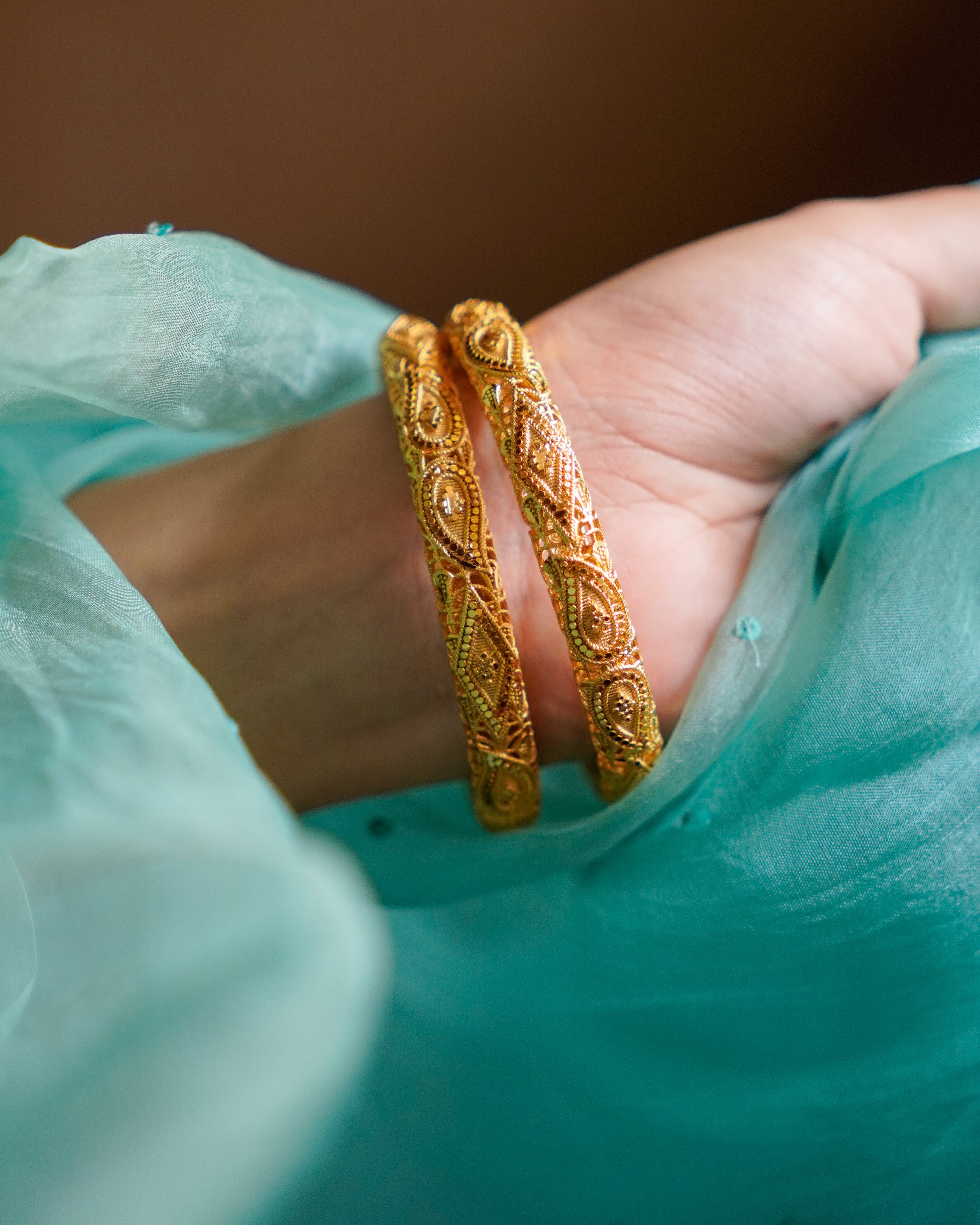 ORO- Gold Paisley Bangles