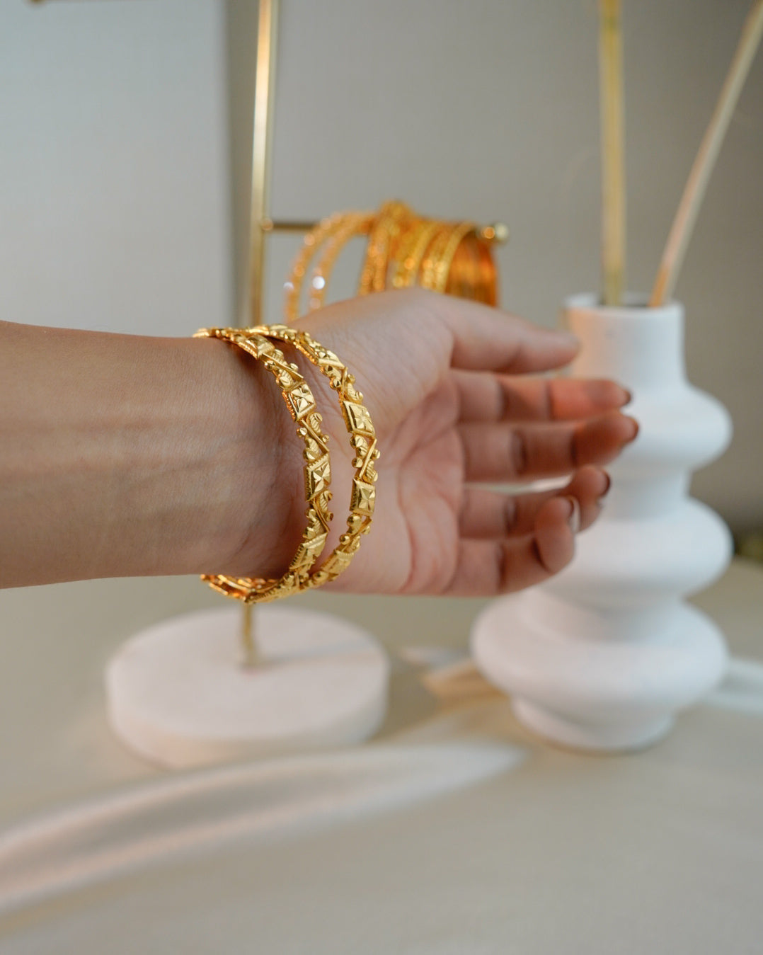 ORO-ORO Traditional Gold Churi Bangles