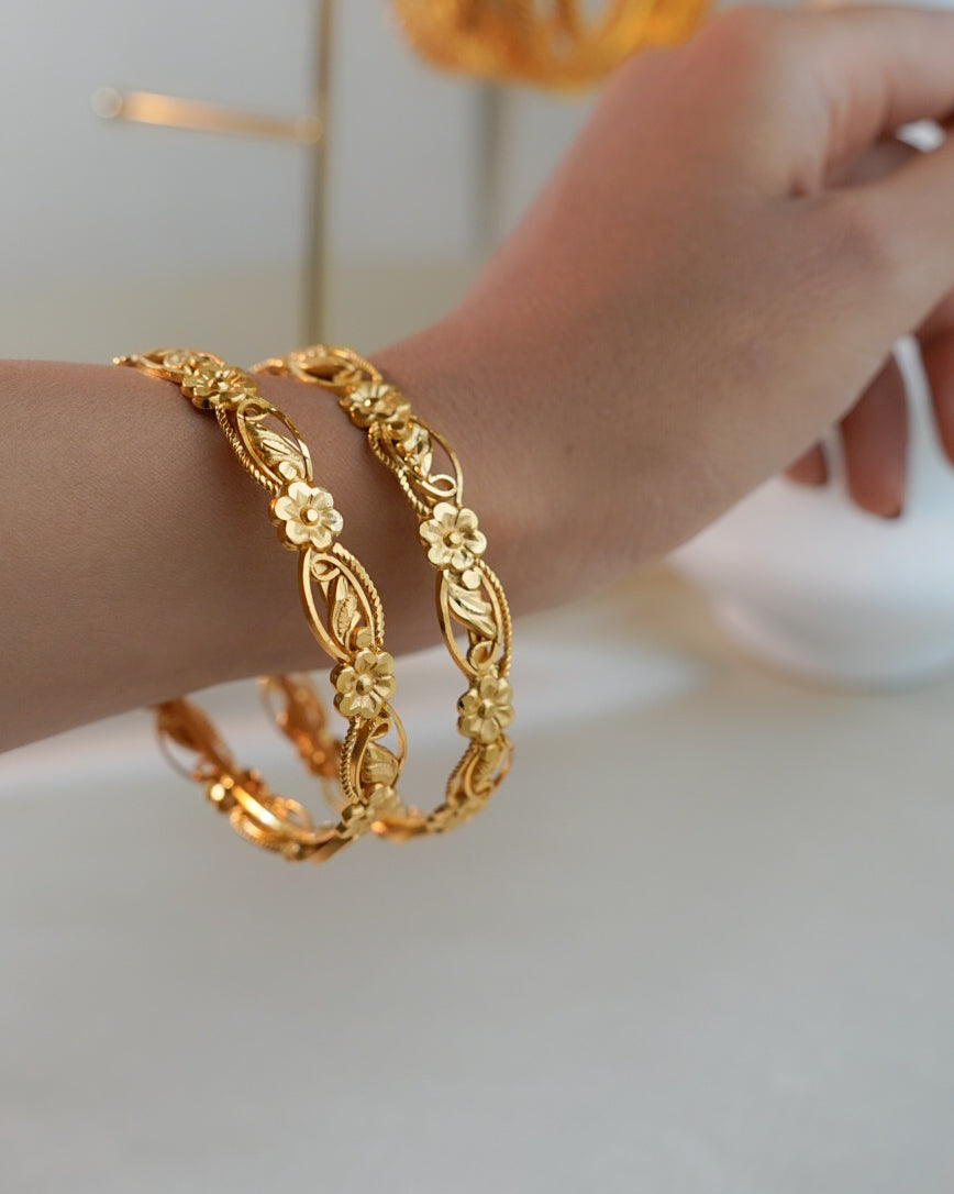 ORO-Gold Churi Bangles
