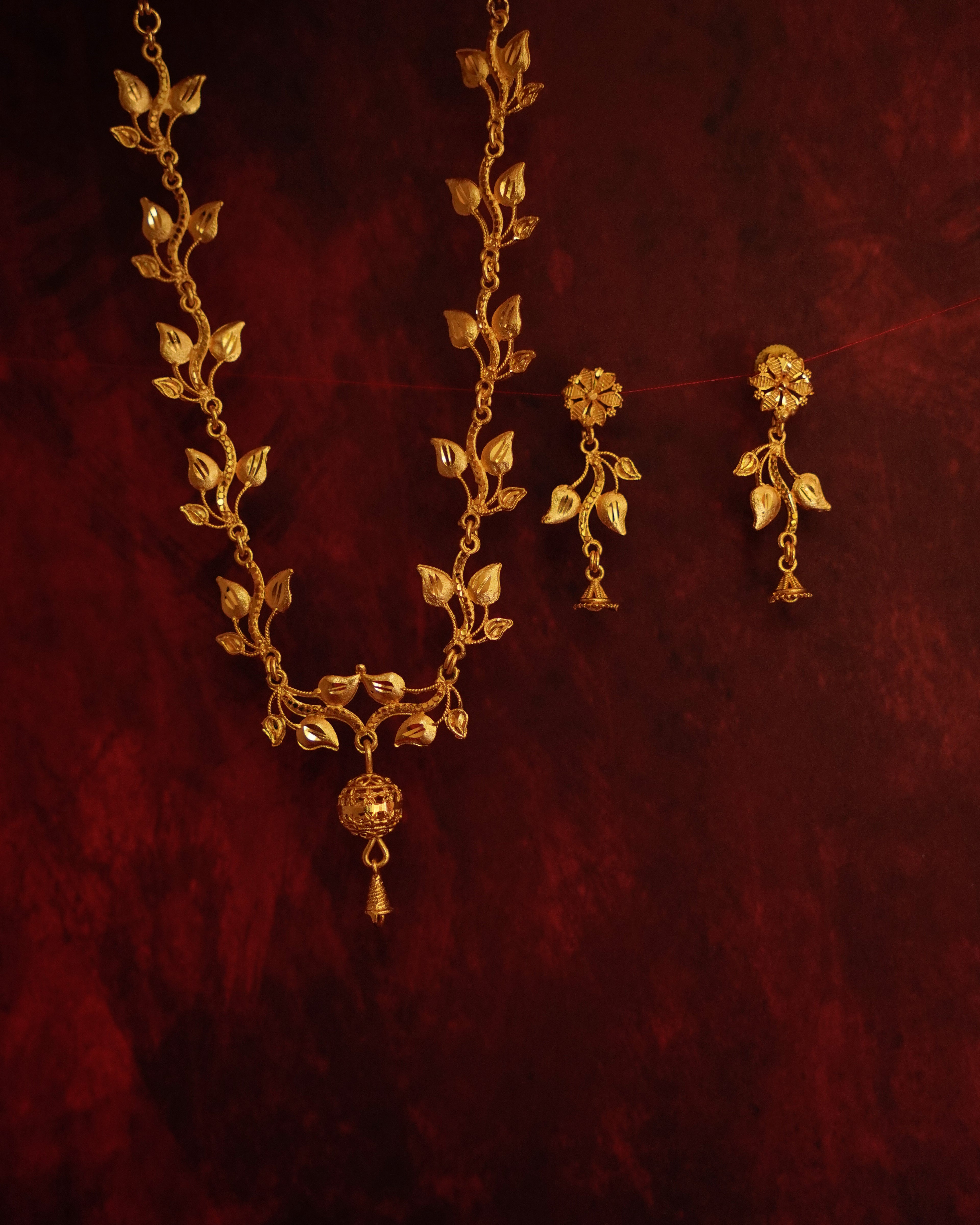 ORO-Royal Leaf Pattern Gold Necklace Set