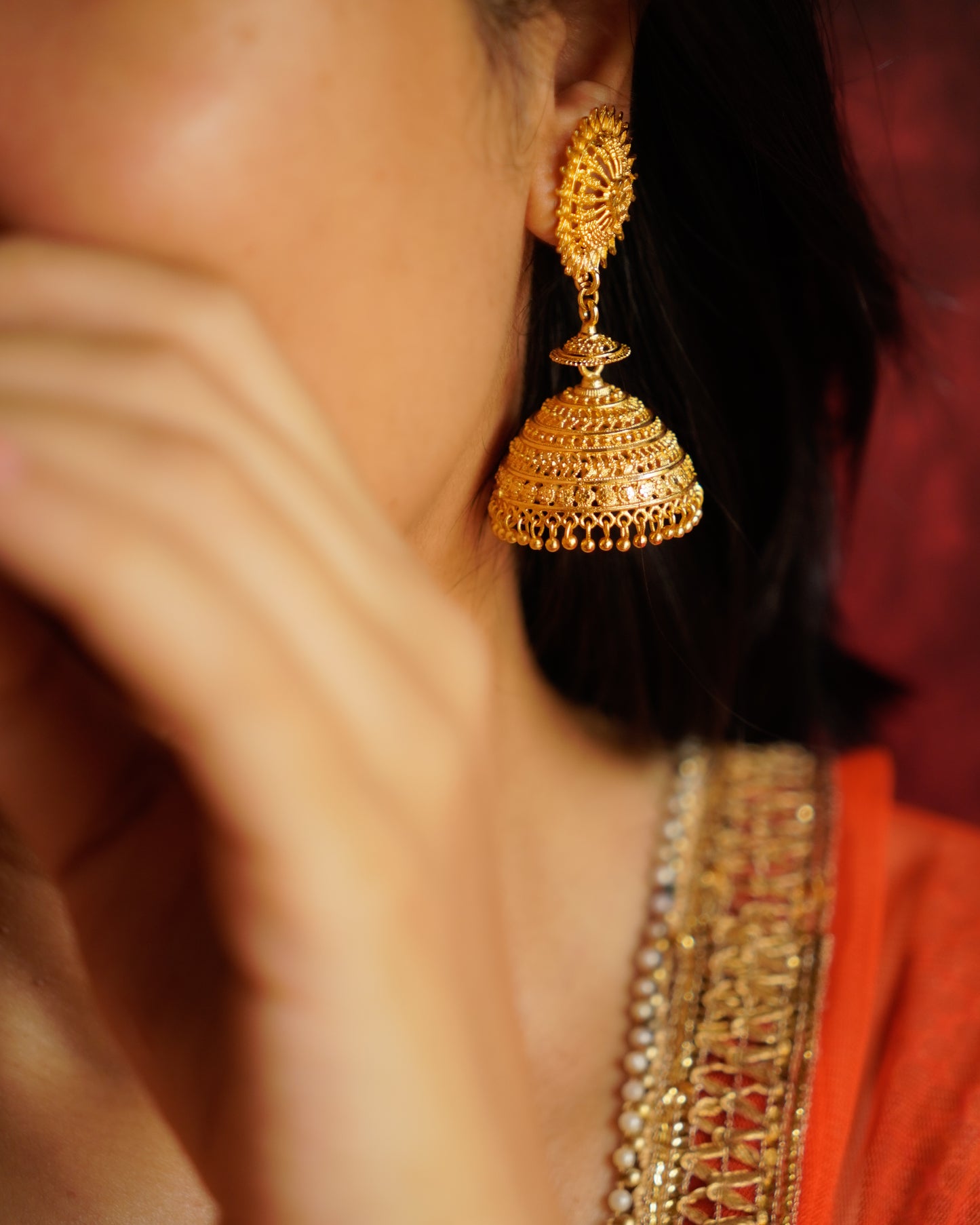 ORO-Dazzling Gold Jhumka Earrings