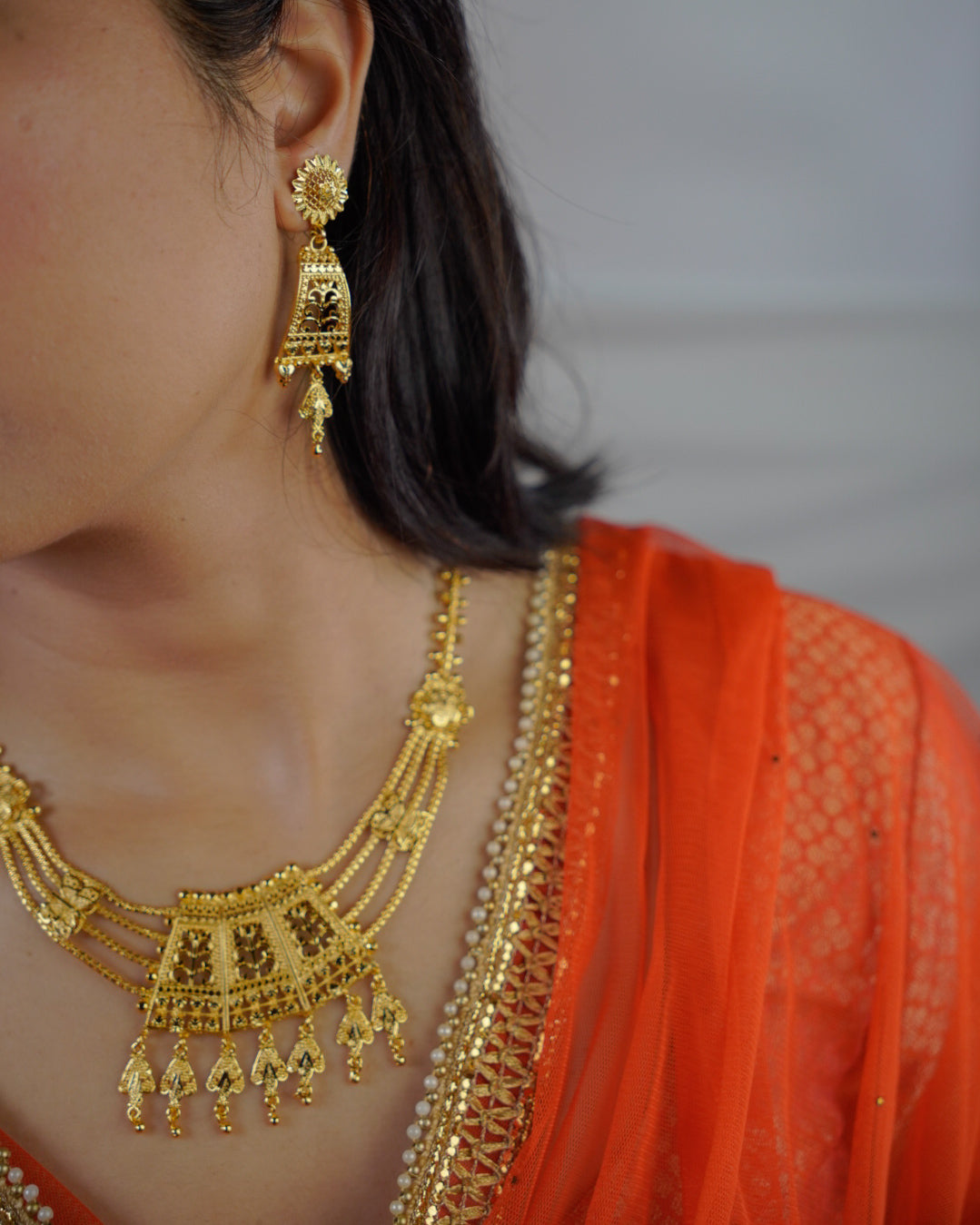 ORO-Opulent Floral Gold Necklace Set