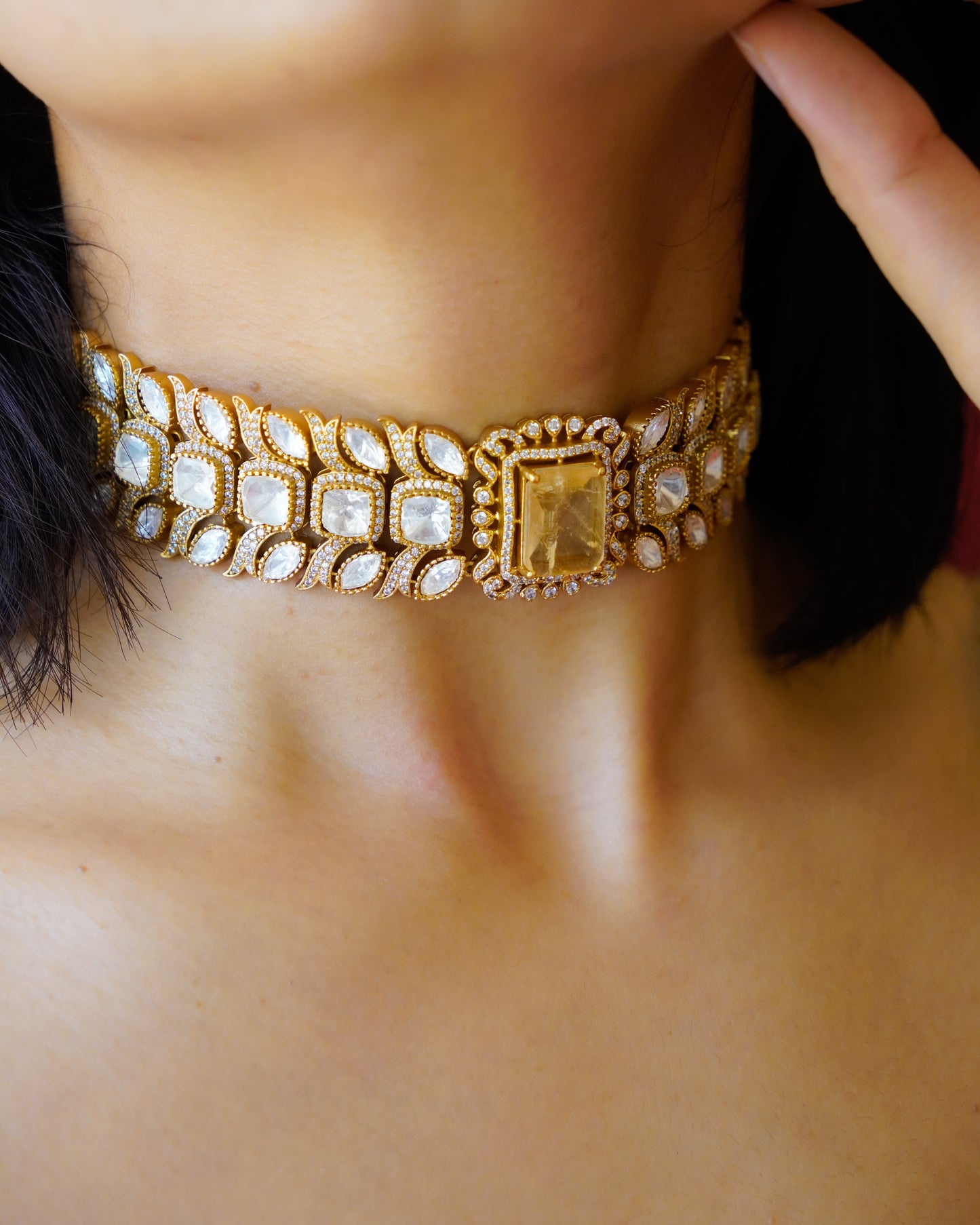 ZIKHIN- Gold-Plated Gemstone Choker Set with Matching Earrings