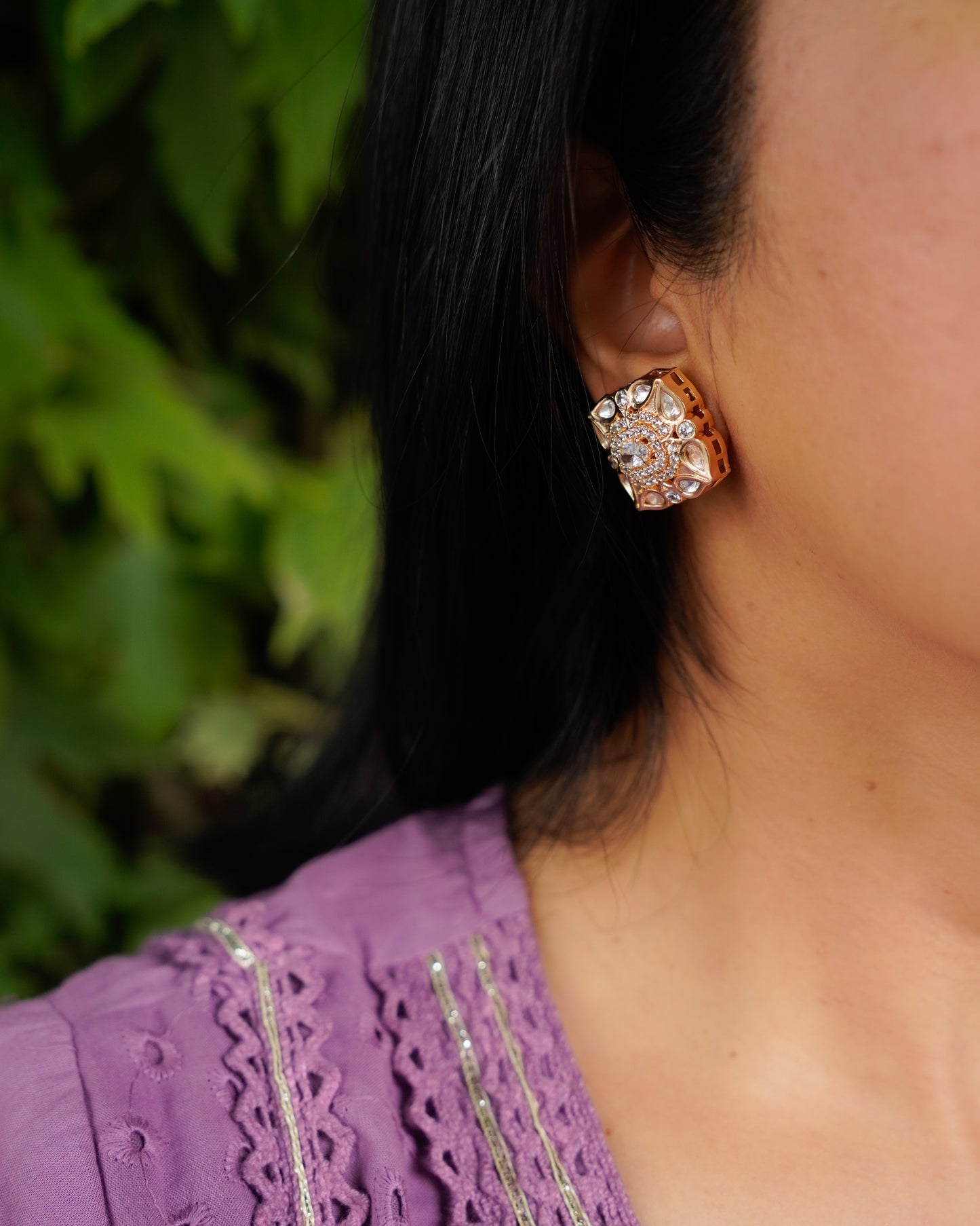 ROOP-Elegant Kundan-Style Gold-Plated Stud Earrings