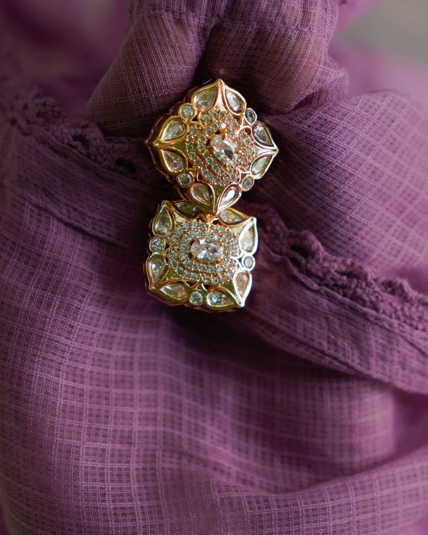 ROOP-Elegant Kundan-Style Gold-Plated Stud Earrings