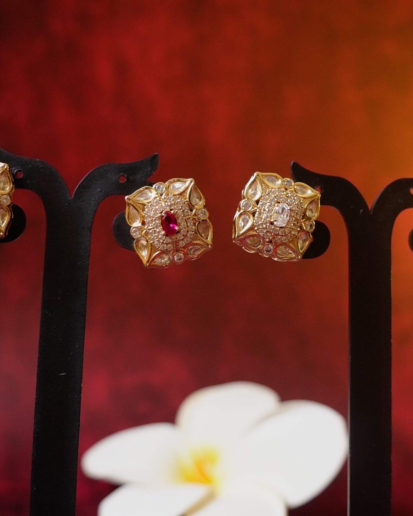 ROOP-Elegant Kundan-Style Gold-Plated Stud Earrings