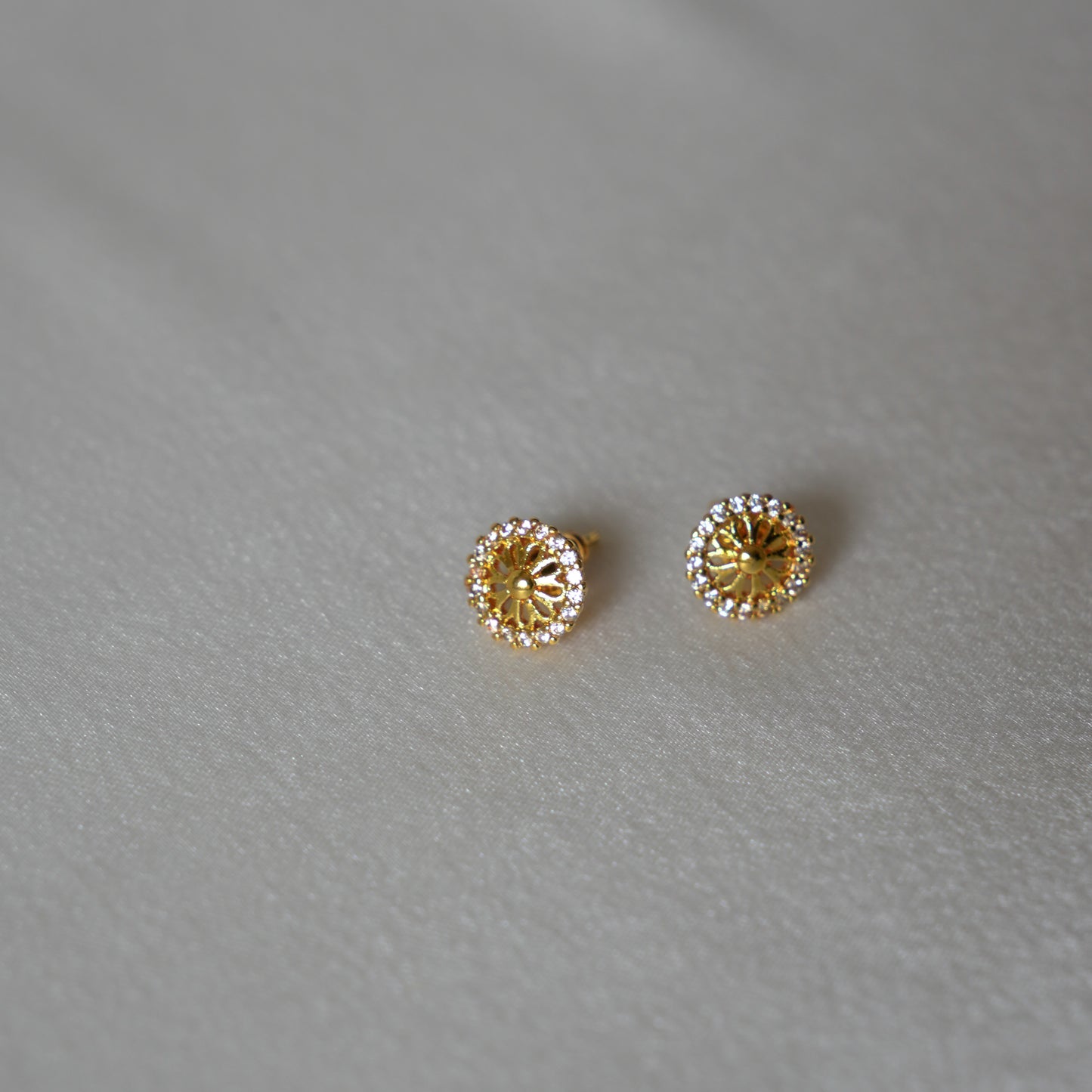 Oro- Blooming Flower Stud Earrings