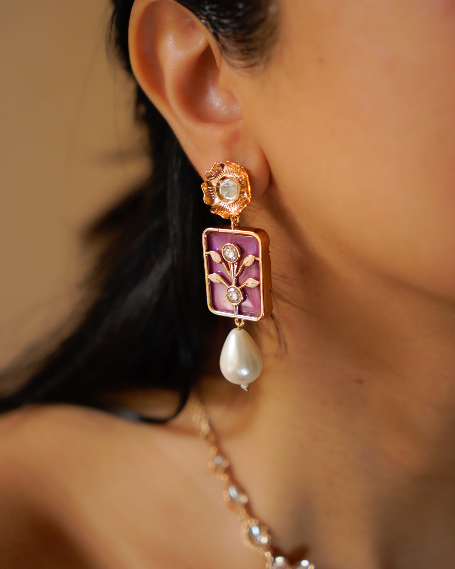 ROOP- Pink Pearl Pendant Necklace Set