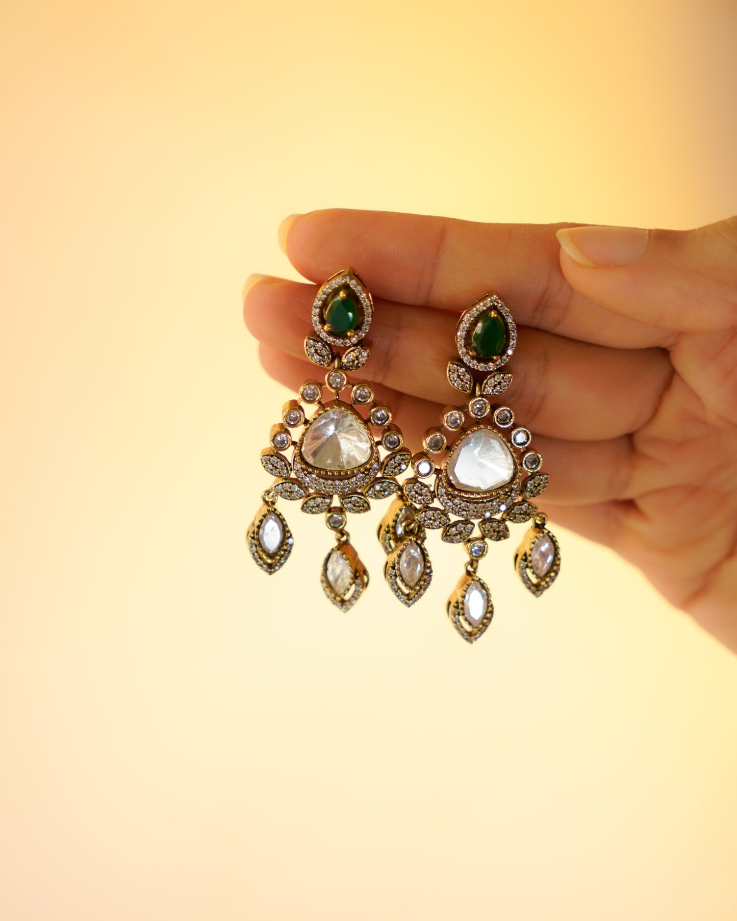 ZIKHIN- Exquisite Handmade Choker Necklace with Intricate Design