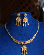 ORO- Gold Plated Flower Pendant Necklace & Earring Set