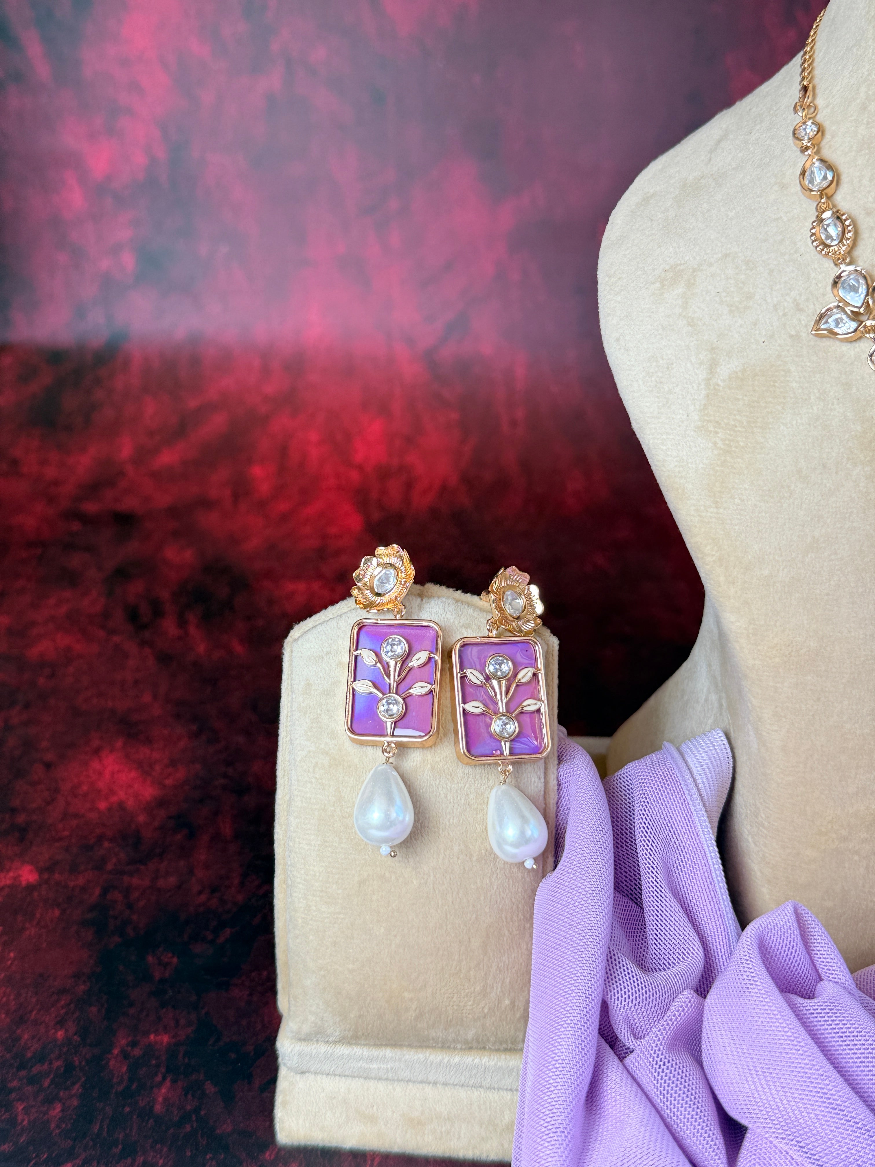 ROOP- Pink Pearl Pendant Necklace Set