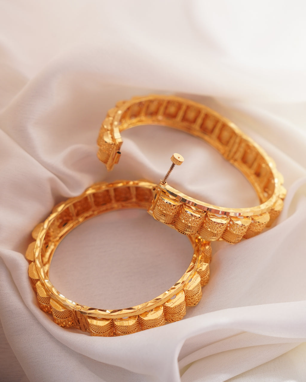 ORO- Structural Heritage Kada Set – 1gm Gold Plated Intricate Geometric Net Work Bangles set of 2