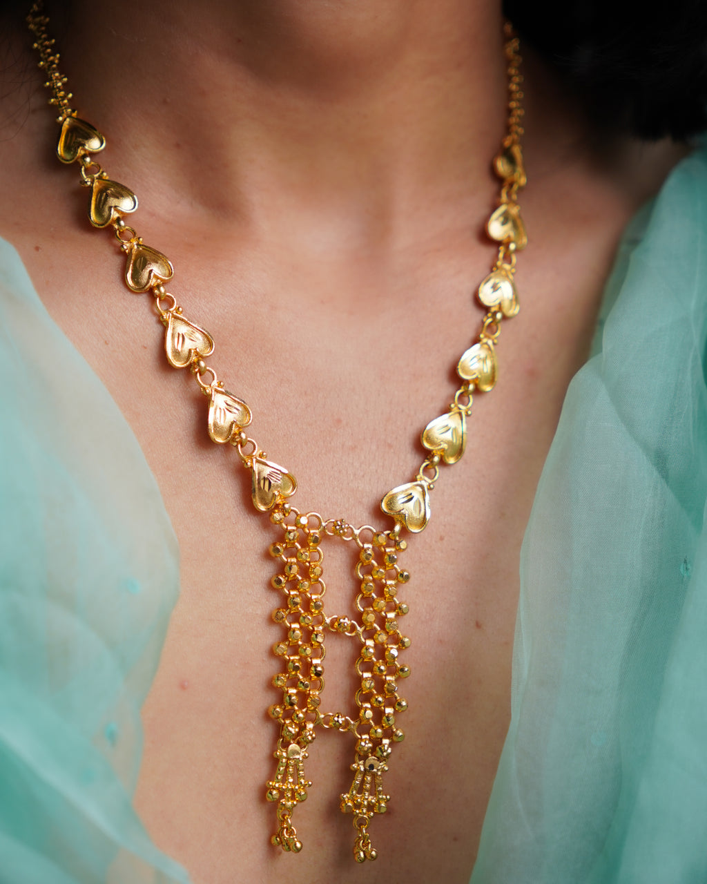 ORO- Flora Heart Motif Gold Plated Necklace & Earrings Set