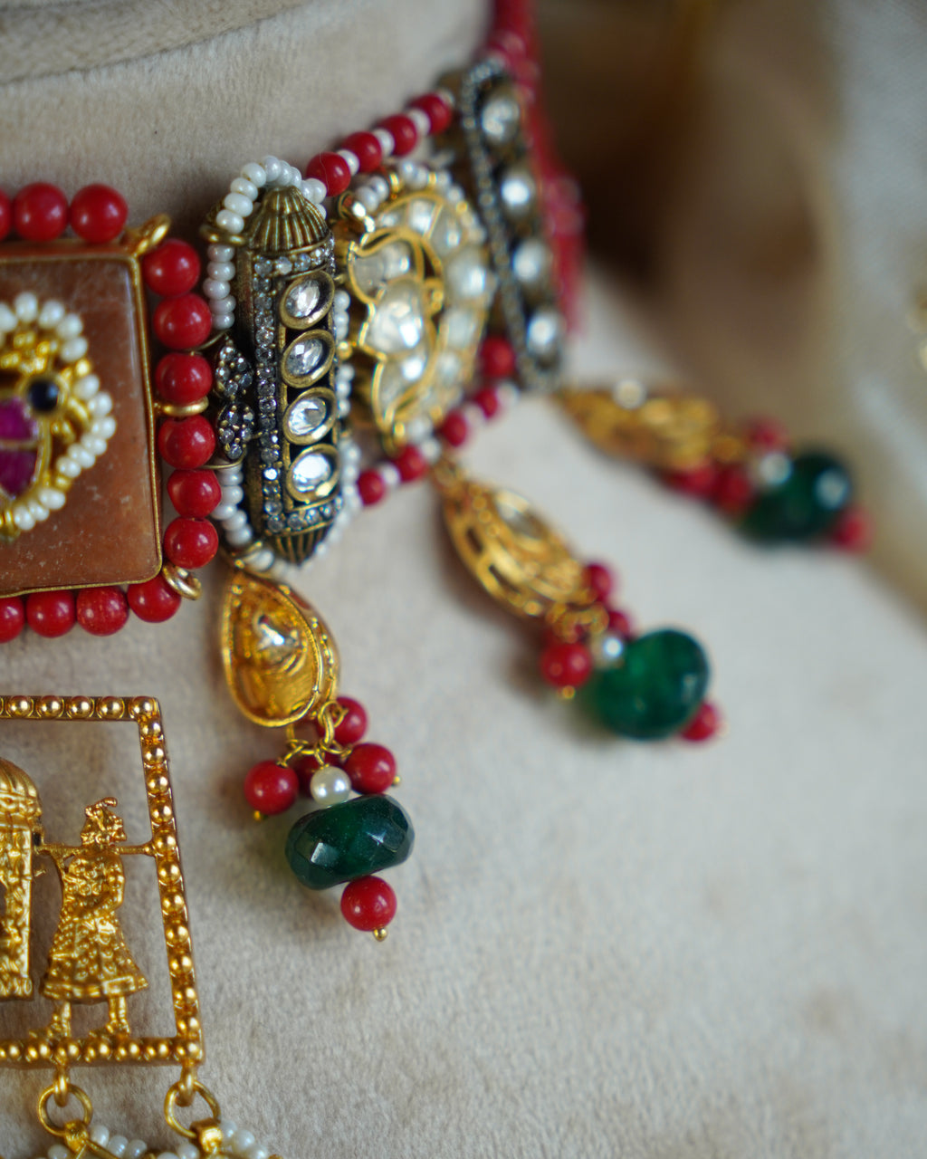 ROOP- Bride and Wedding Palki Stonework Kundan Choker Set