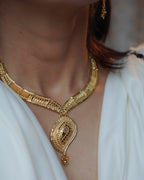 ORO- Traditional Paisley Necklace Set with Earrings