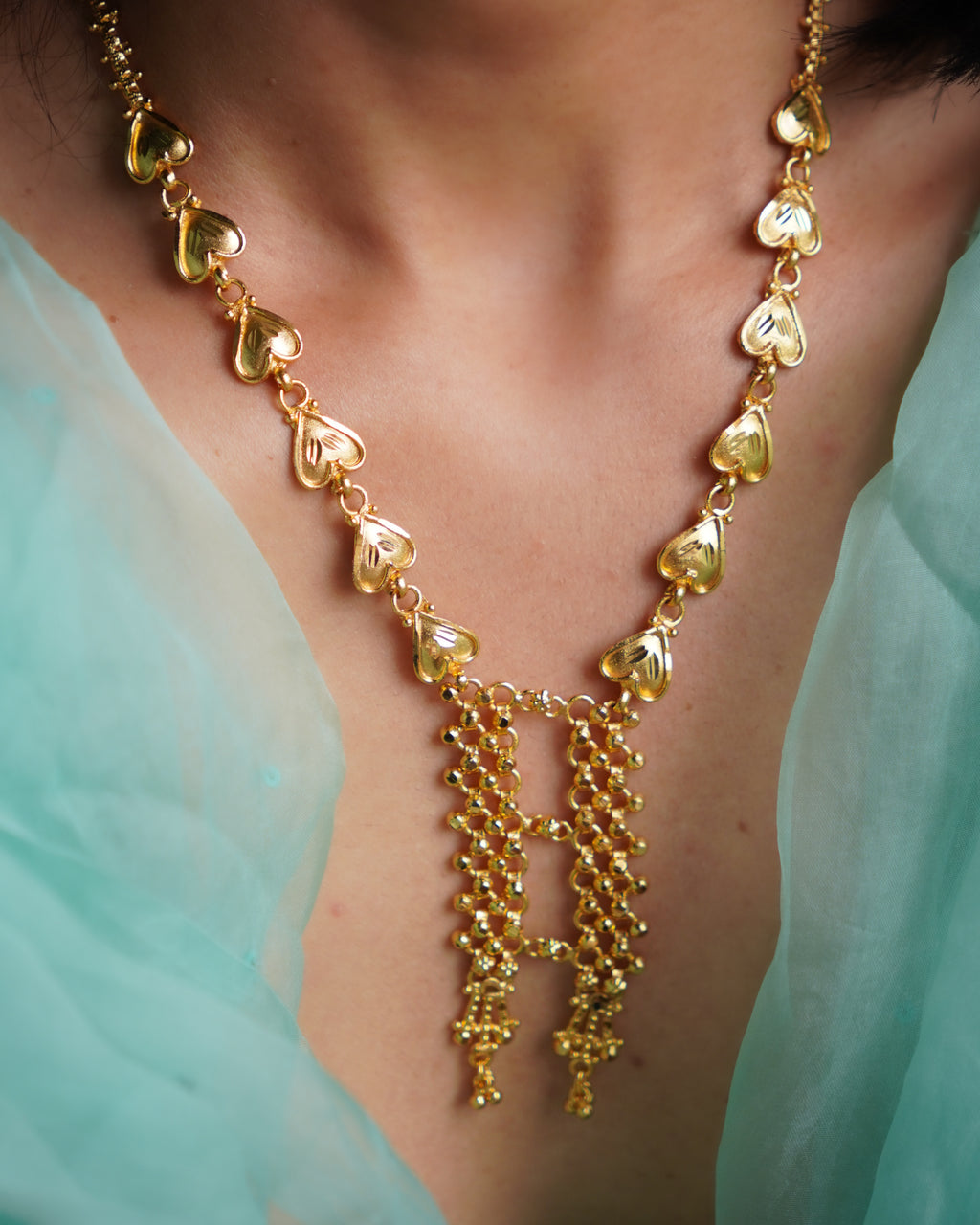 ORO- Flora Heart Motif Gold Plated Necklace & Earrings Set