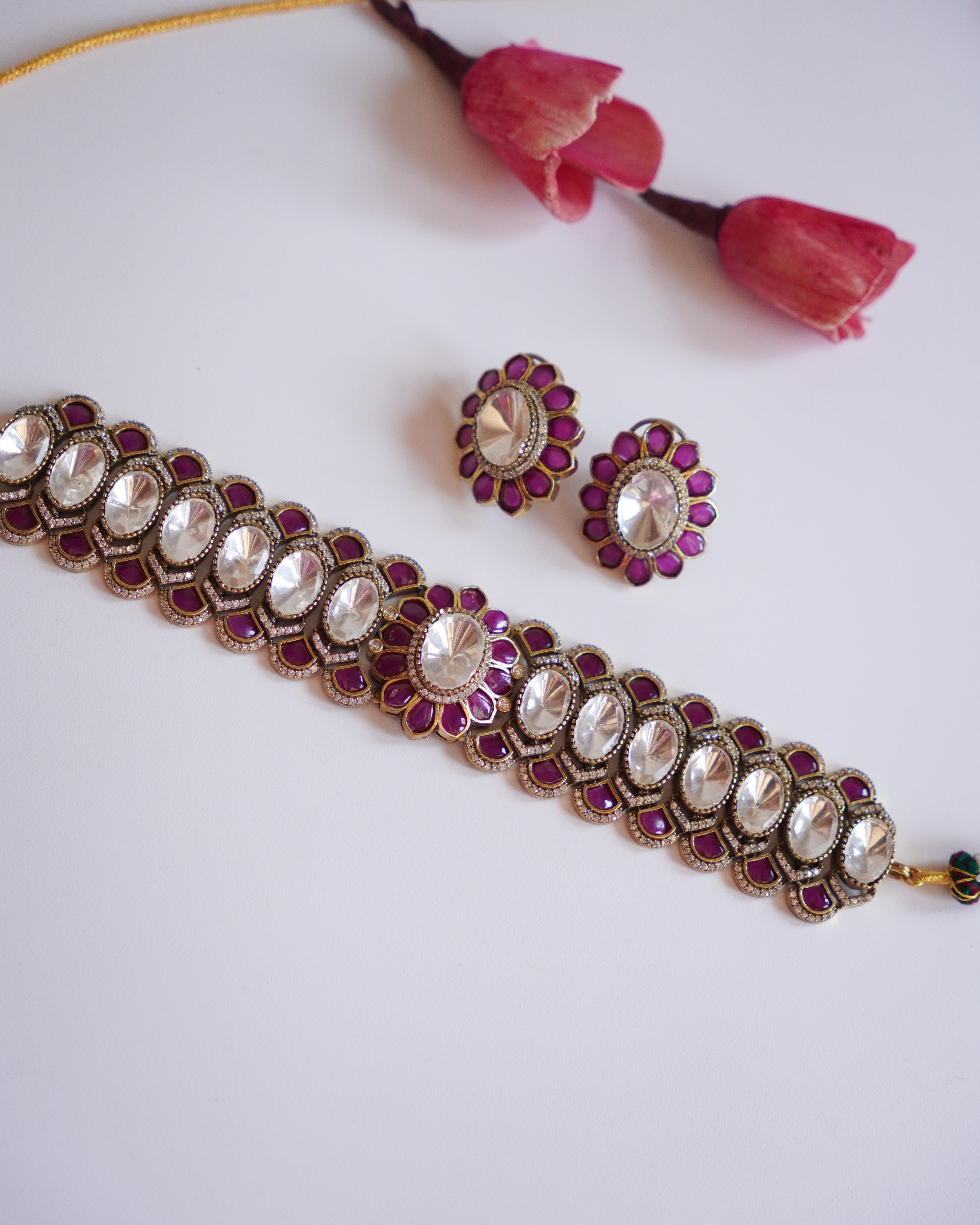 ZIKHIN- Maharani Splendor Elegant Choker Set