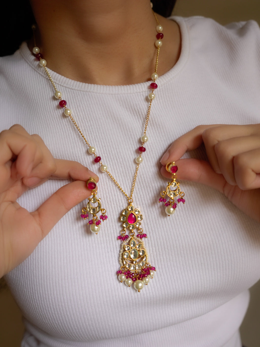ZIKHIN- Timeless elegance Kundan Stone Necklace Set