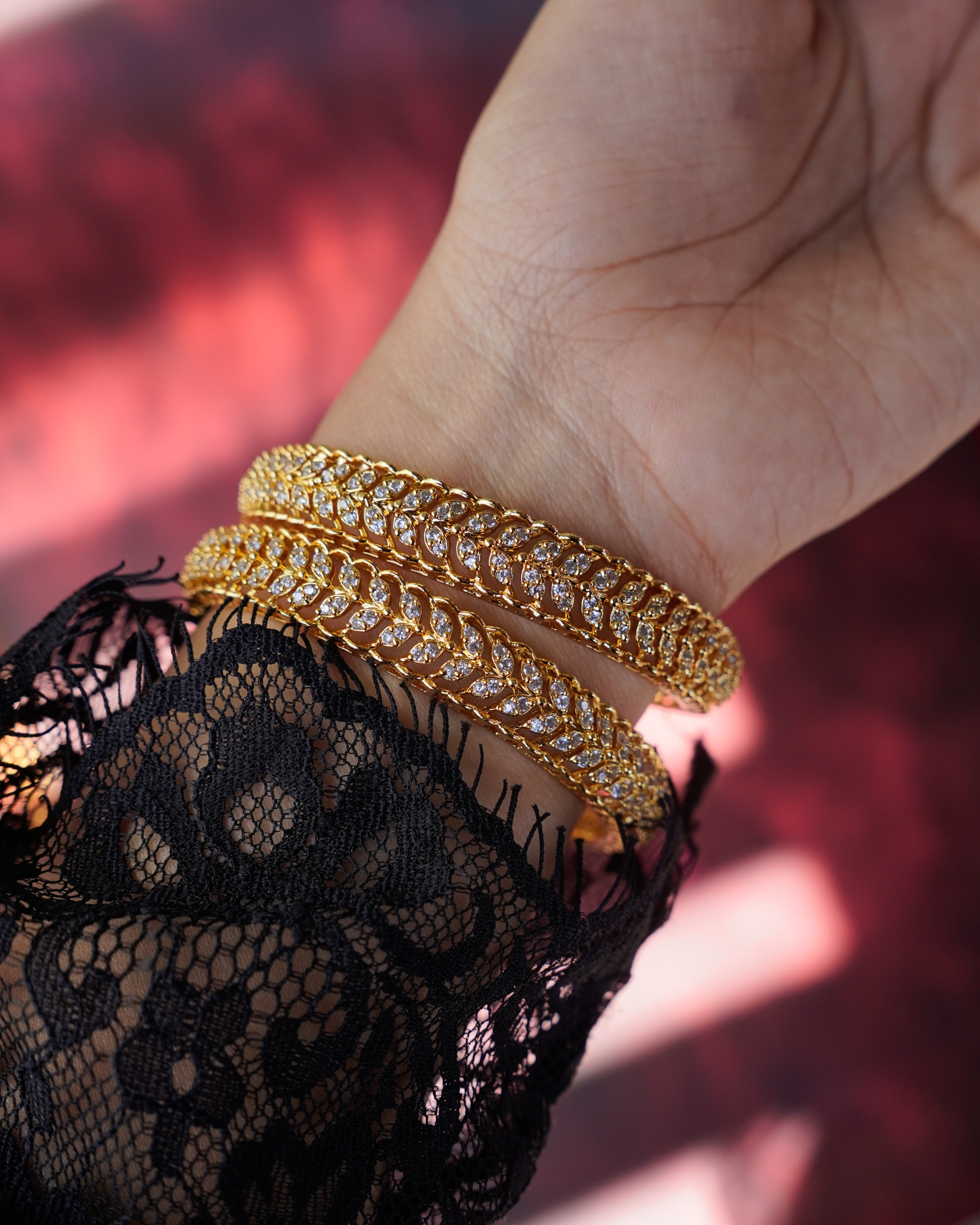 ORO- Leaf  Pattern American Diamond Studded Bangle