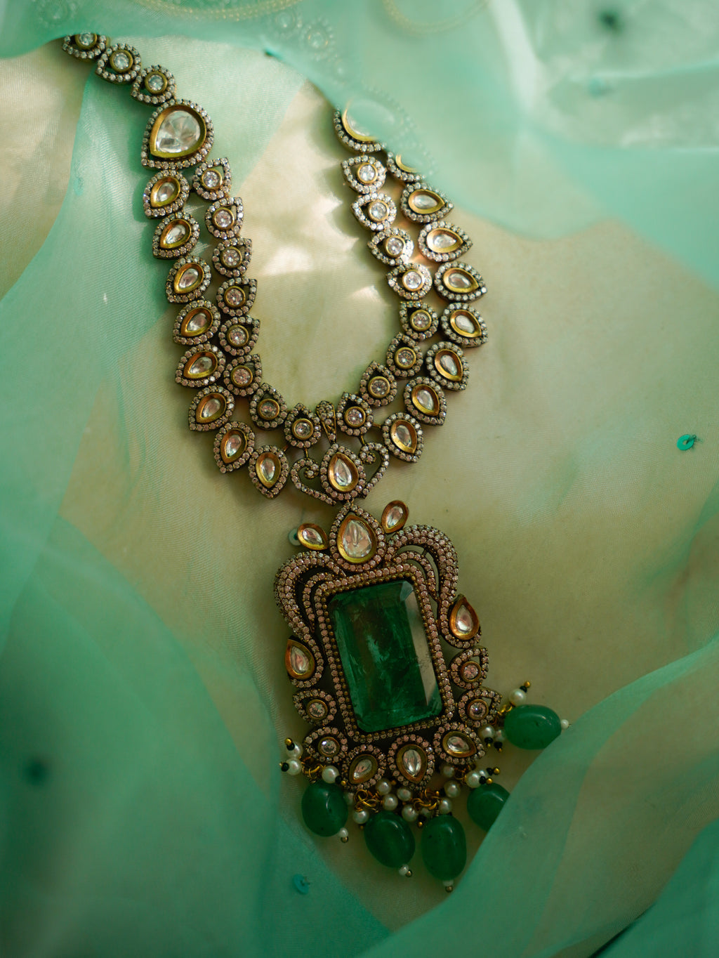 ROOP-Royal Victorian Kundan Stonework Necklace Set
