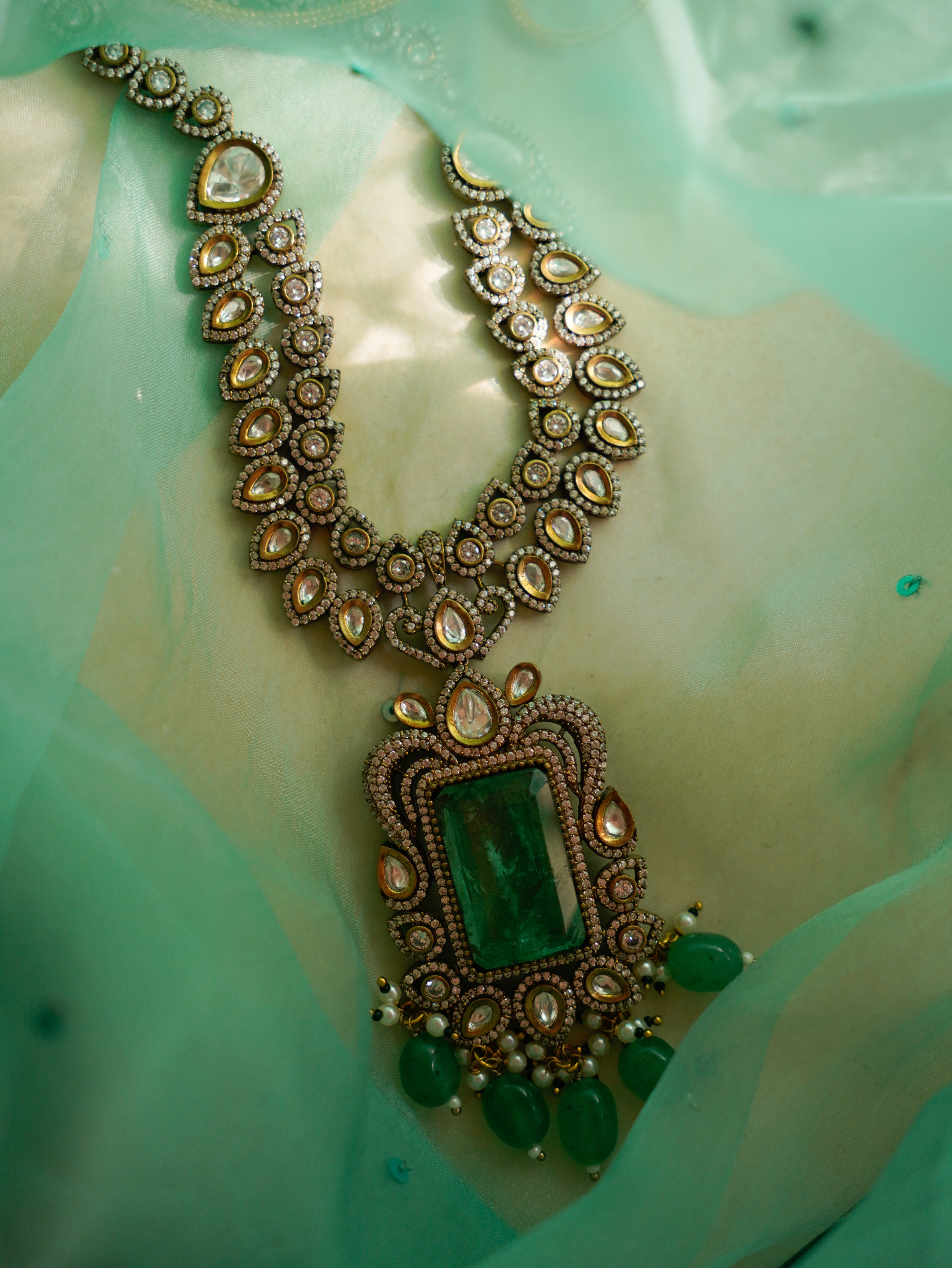 ROOP-Royal Victorian Kundan Stonework Necklace Set