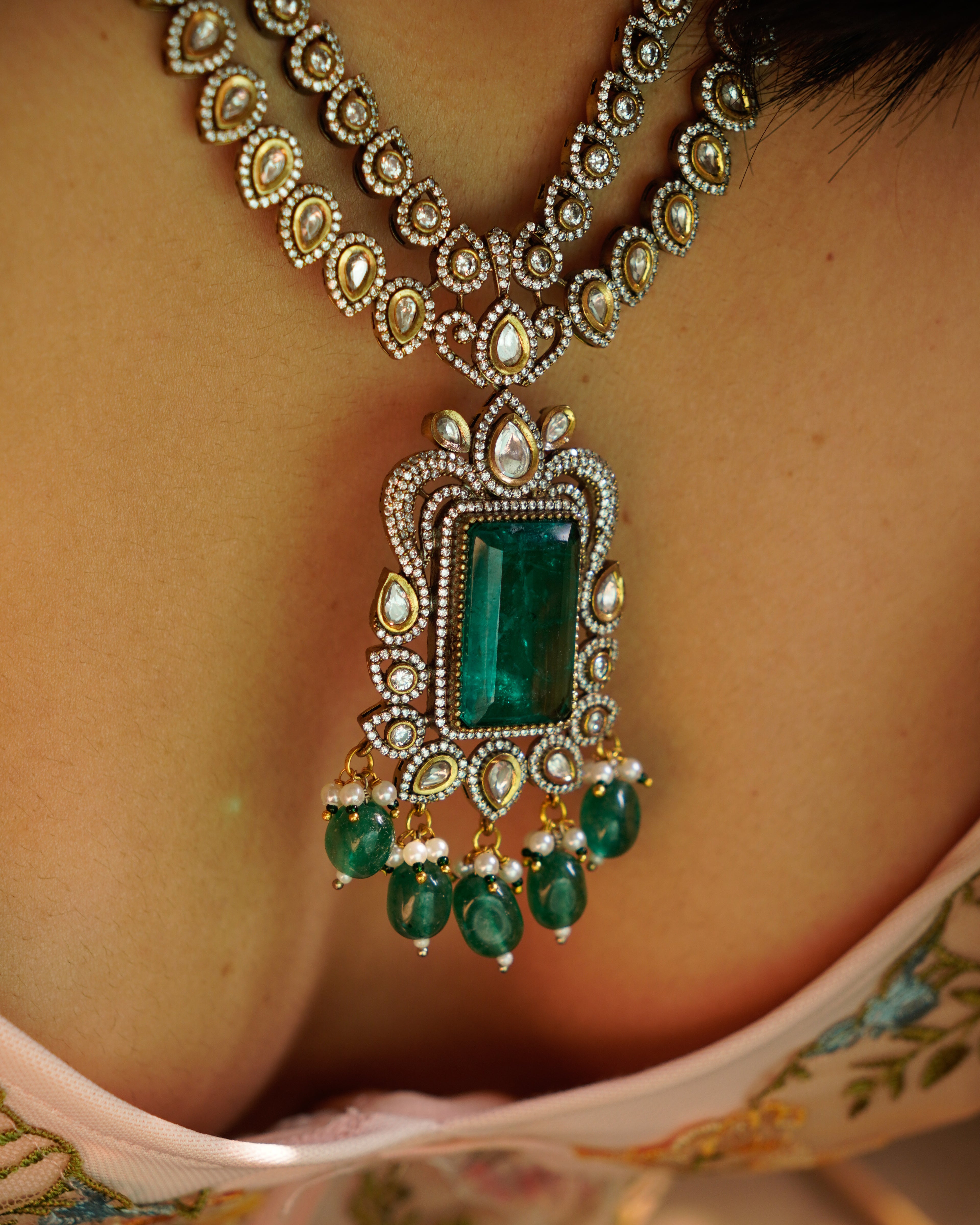ROOP-Royal Victorian Kundan Stonework Necklace Set