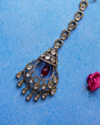 ROOP- Radiant Regal Maang Tikka