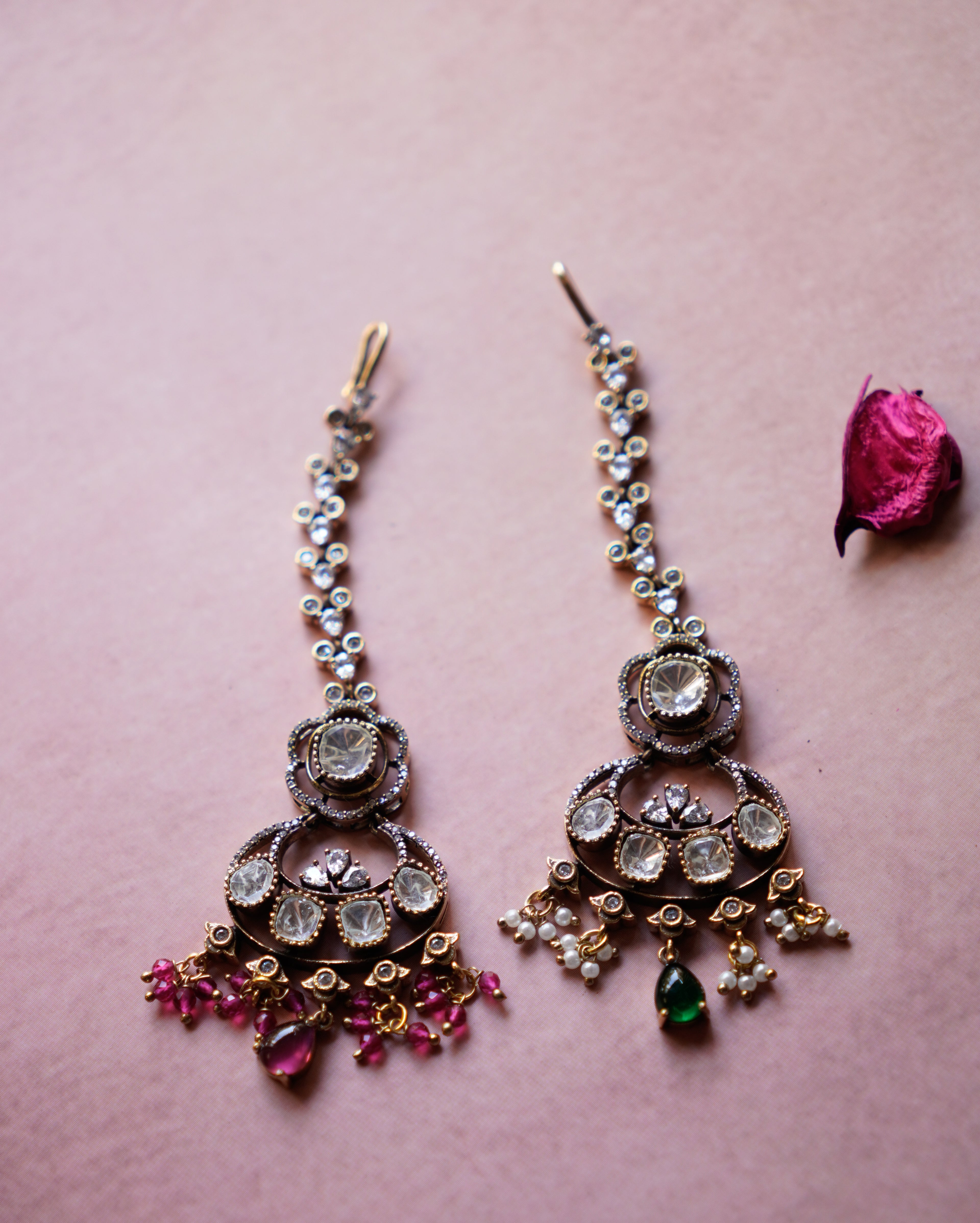ROOP- Radiant Beauty Traditional Maang Tikka