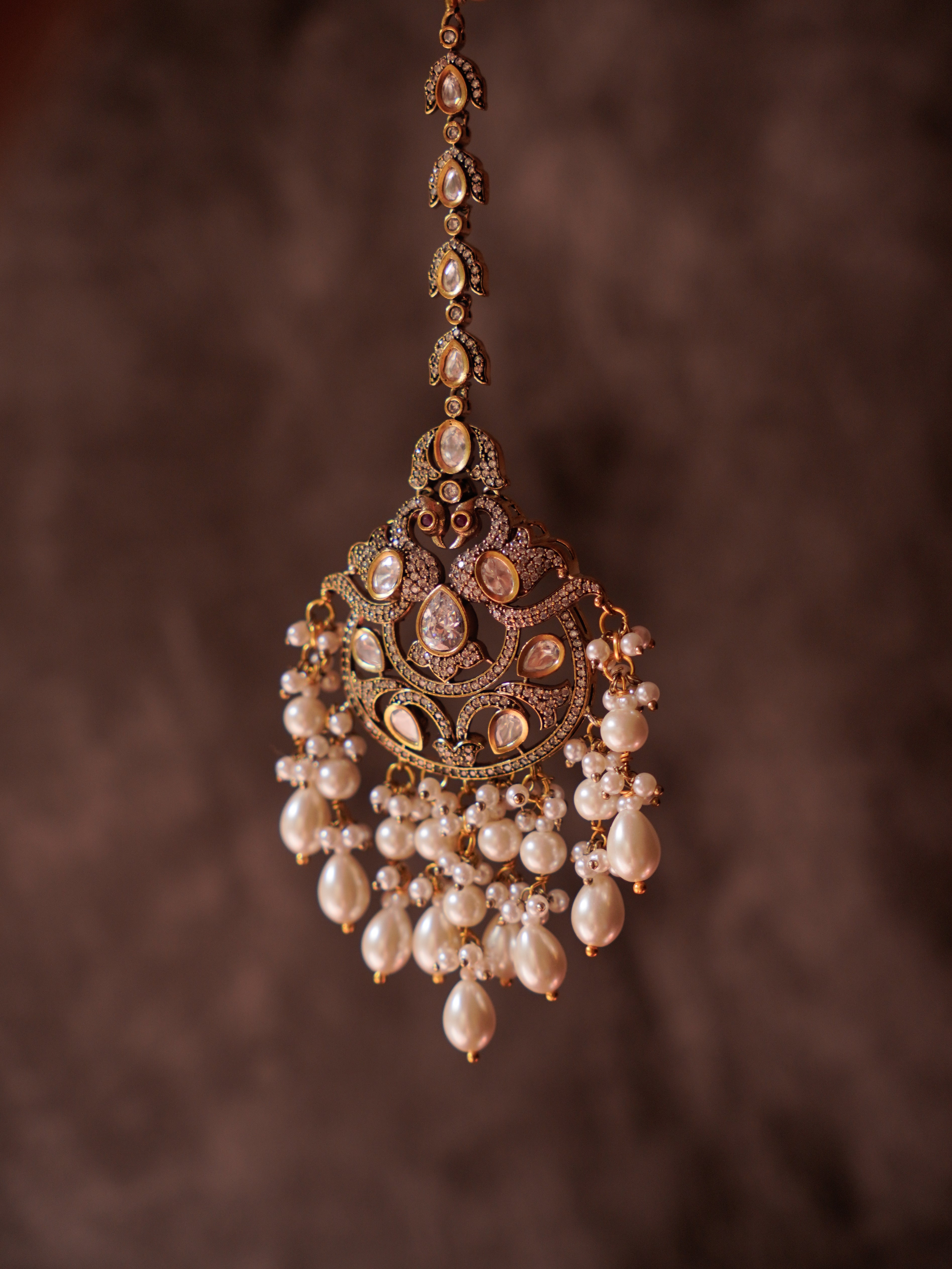 ROOP- Bird Motif Traditional Maang Tikka