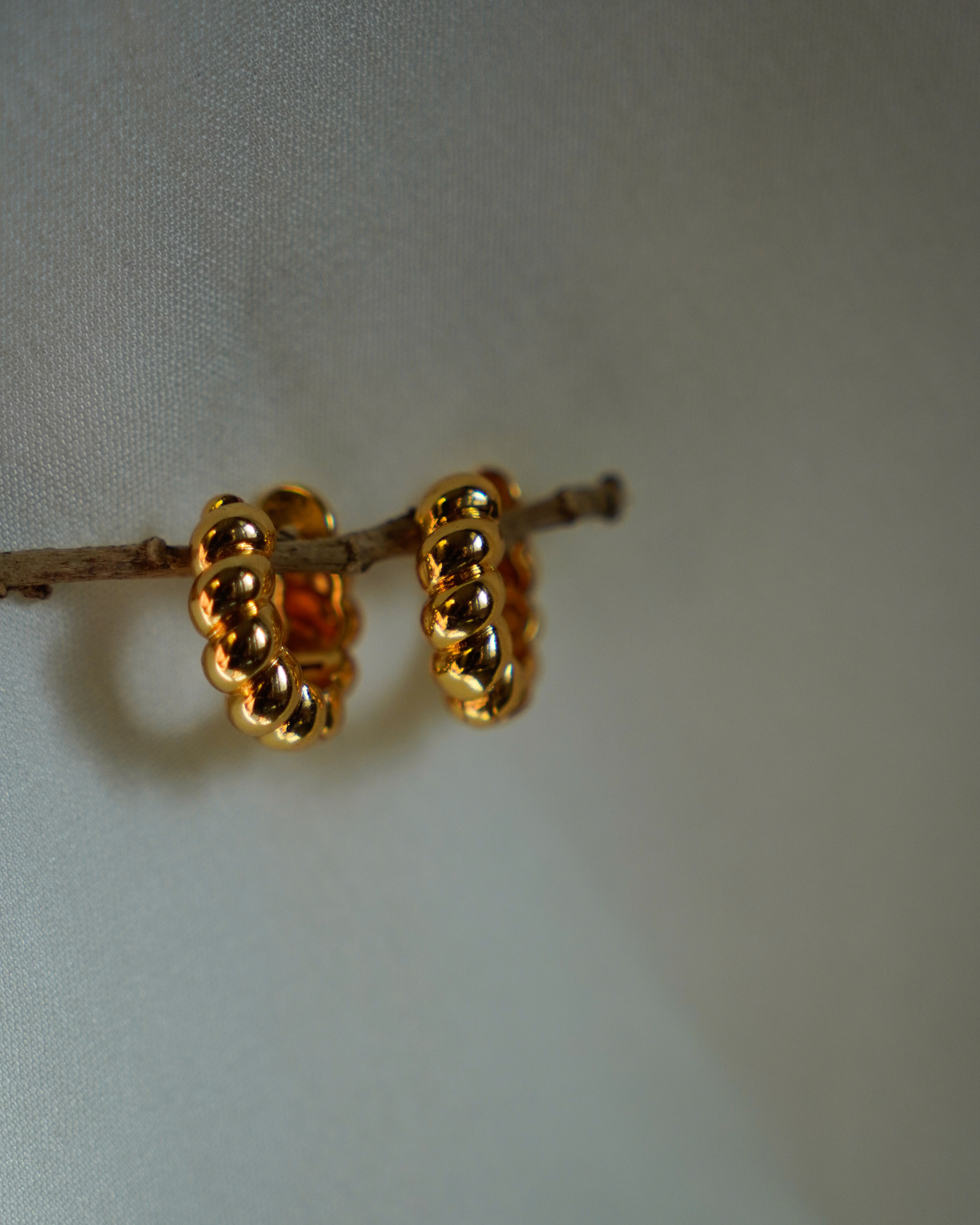 FLORA-Minimal Gold Hoop Earrings for Women | Everyday Lightweight Hoops