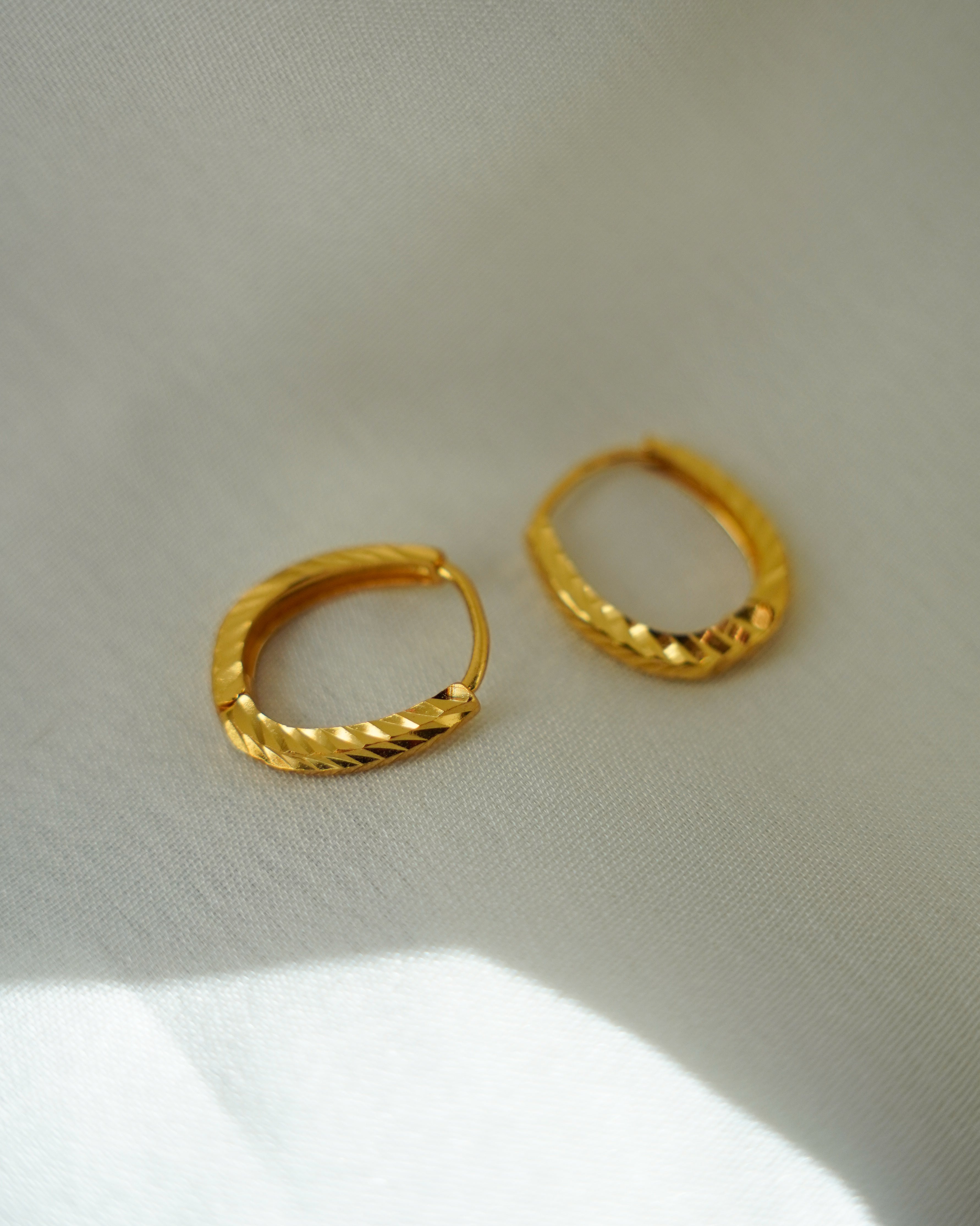 FLORA-Diamond Cut Gold Hoop Earrings for Women | Textured Lightweight Everyday Hoops