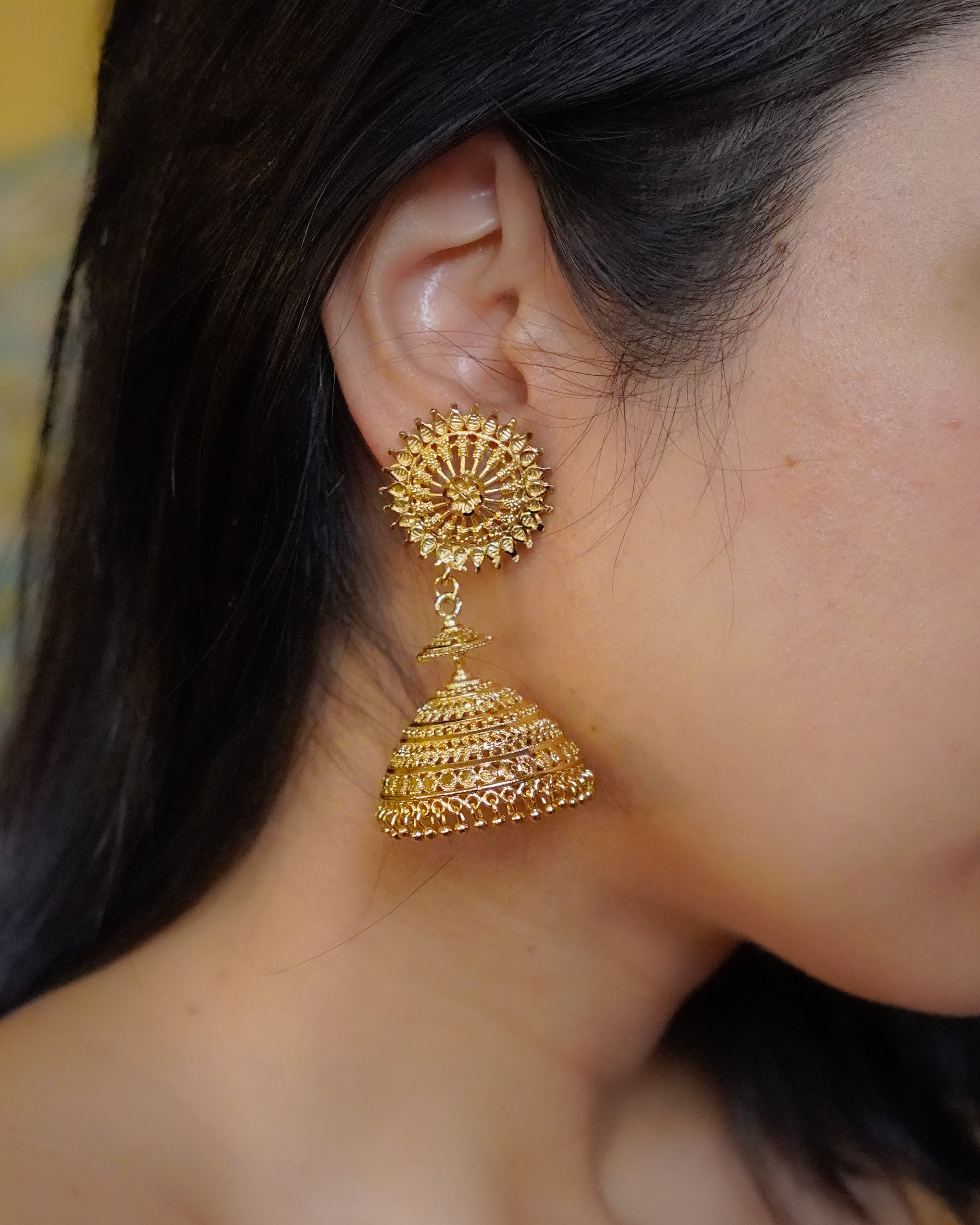 ORO-Dazzling Gold Jhumka Earrings