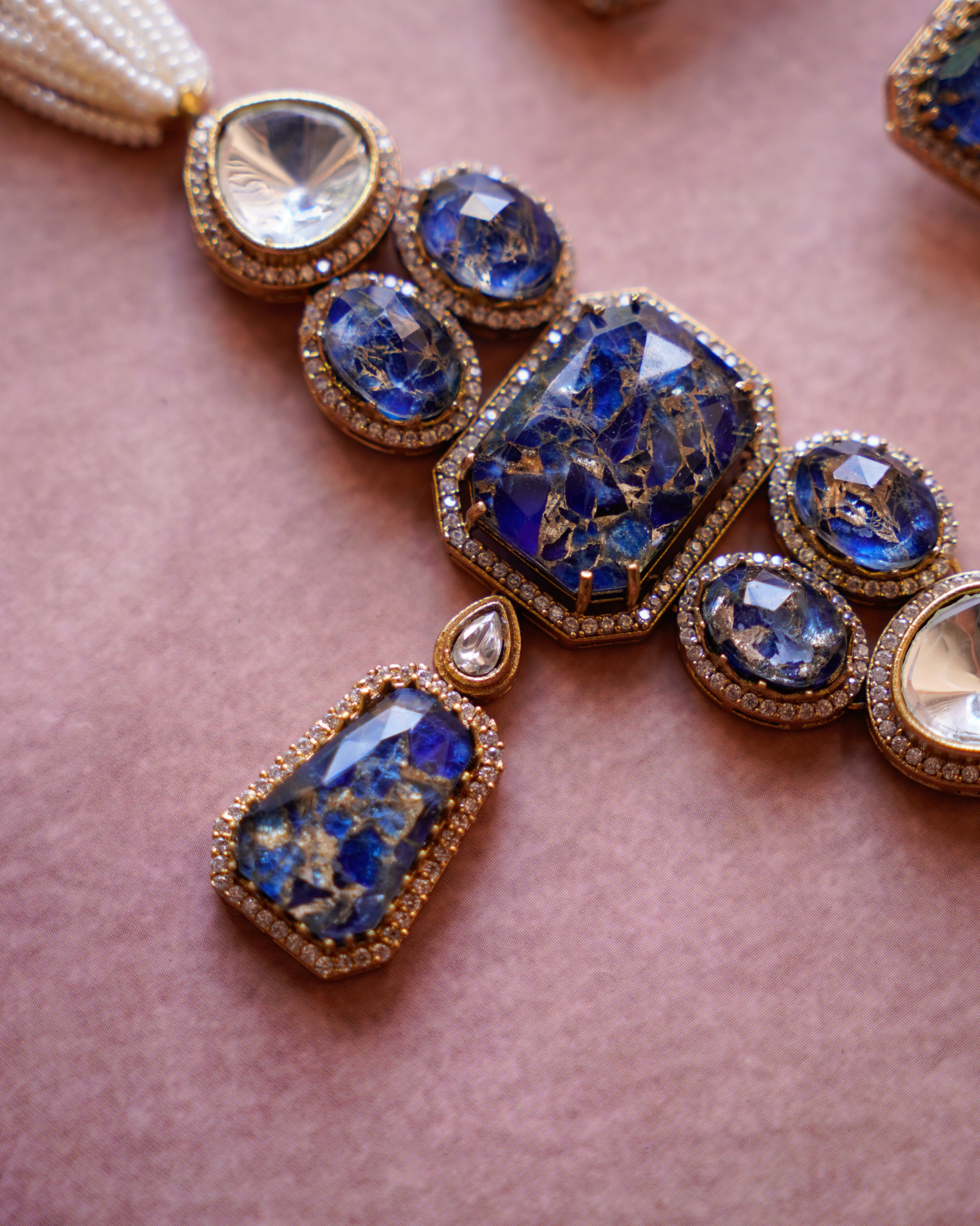 ZIKHIN- Royalty Necklace Choker Set