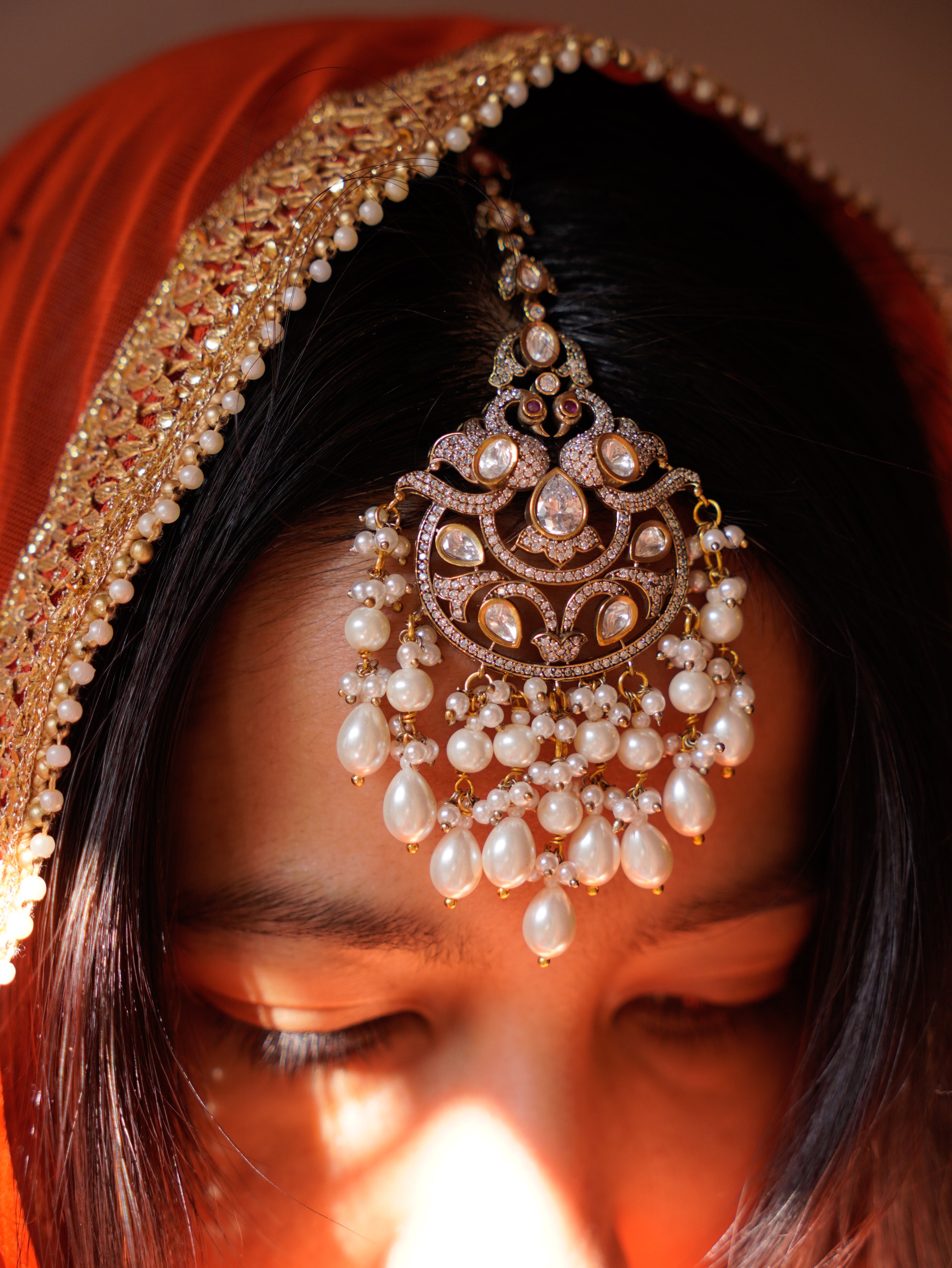 ROOP- Bird Motif Traditional Maang Tikka