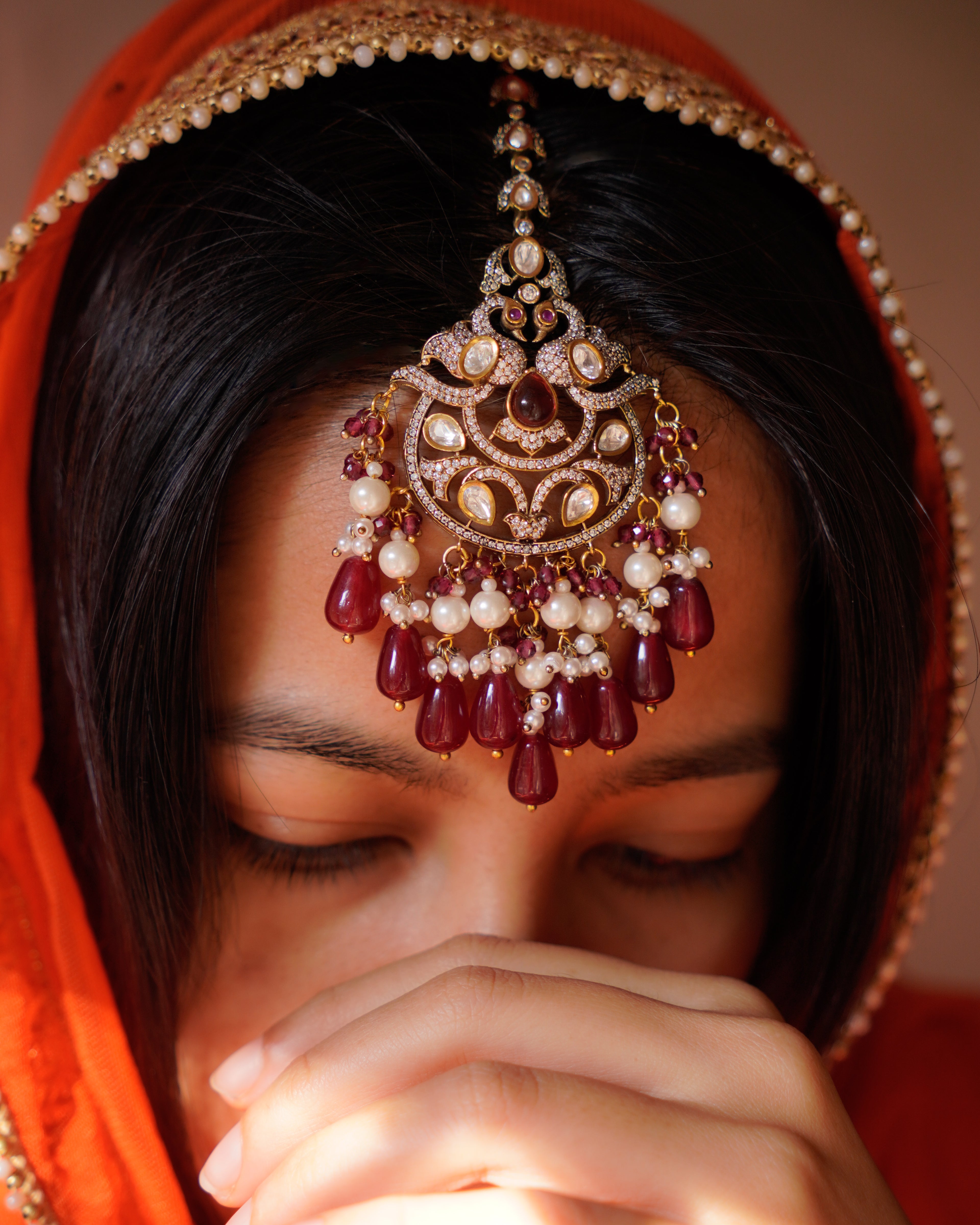 ROOP- Bird Motif Traditional Maang Tikka