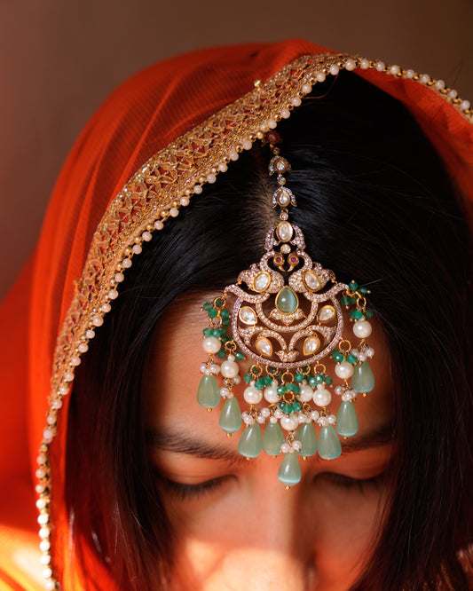 ROOP- Bird Motif Traditional Maang Tikka