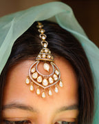 ROOP- Radiant Regal Maang Tikka