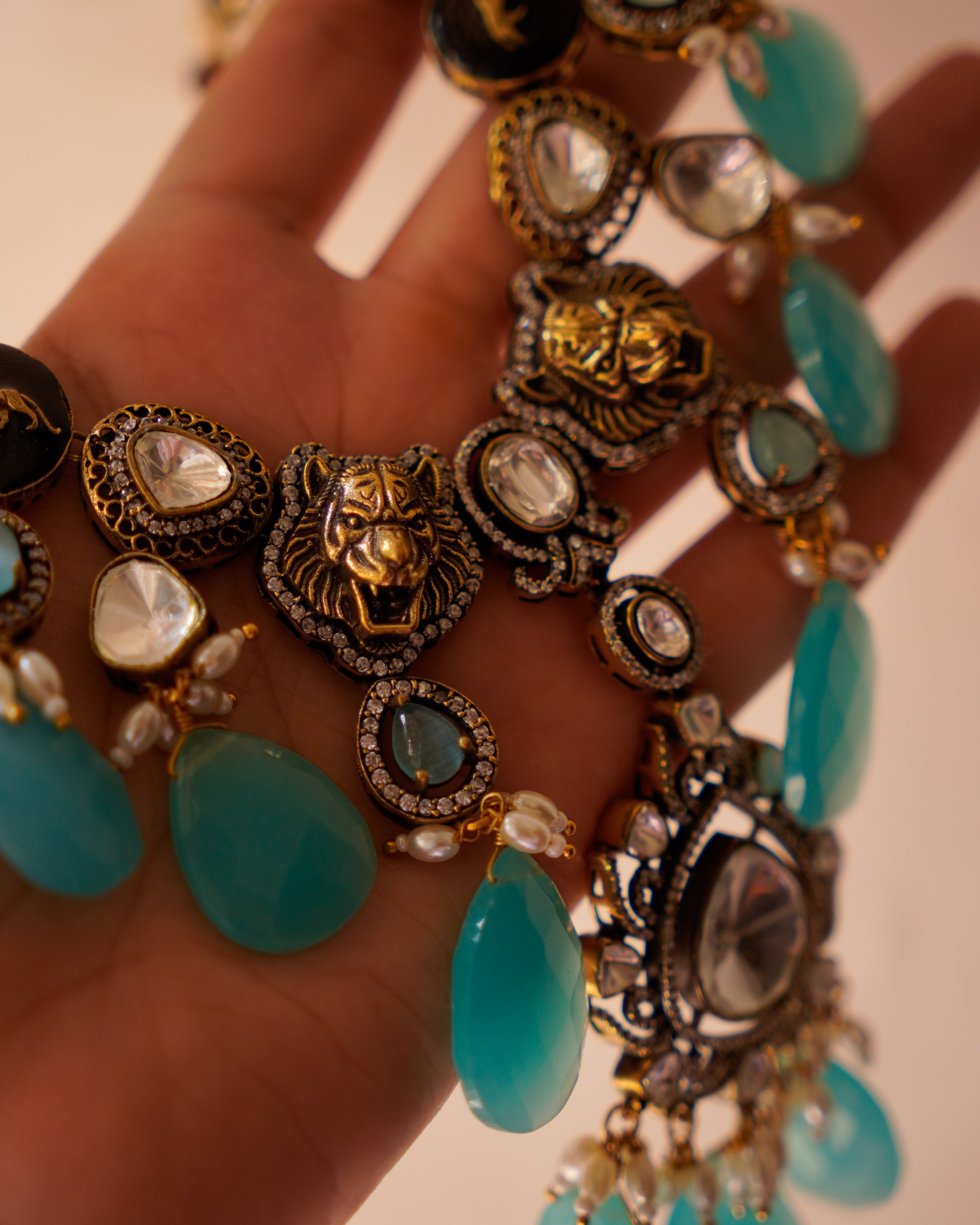 ZIKHIN- Royal Queen Kundan Necklace Set