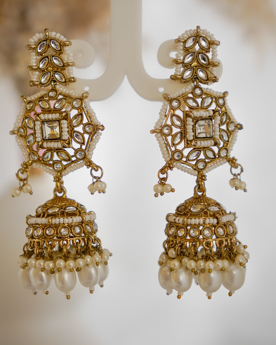 Antique Gold Tone Kundan & Pearls Jhumka Earrings