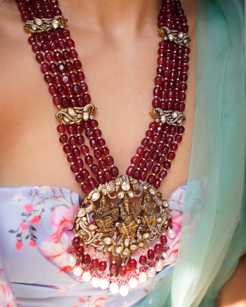 ZIKHIN - Divine Victorian Kundan Pendant Necklace set with Quartz Stones