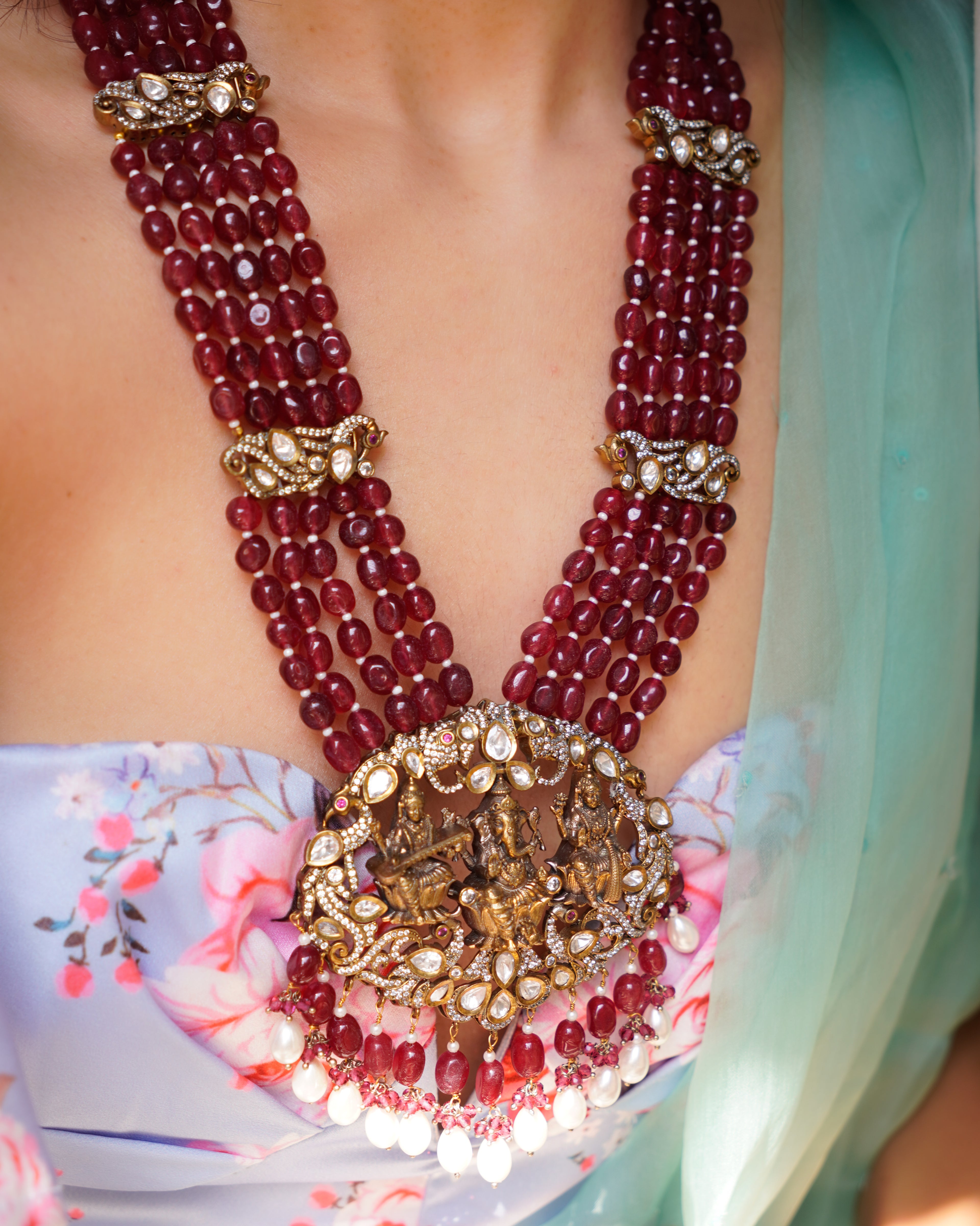 ZIKHIN - Divine Victorian Kundan Pendant Necklace set with Quartz Stones