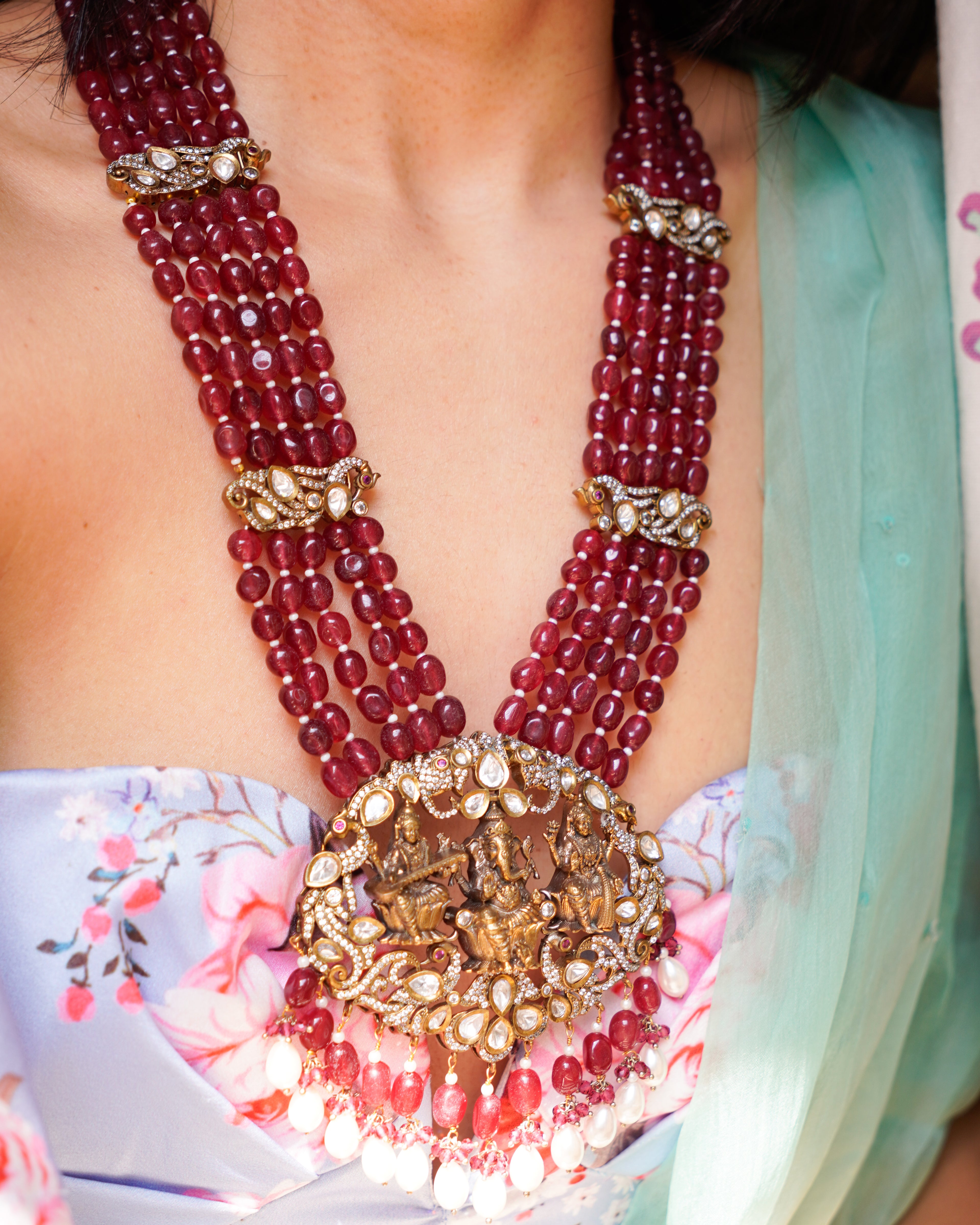ZIKHIN - Divine Victorian Kundan Pendant Necklace set with Quartz Stones