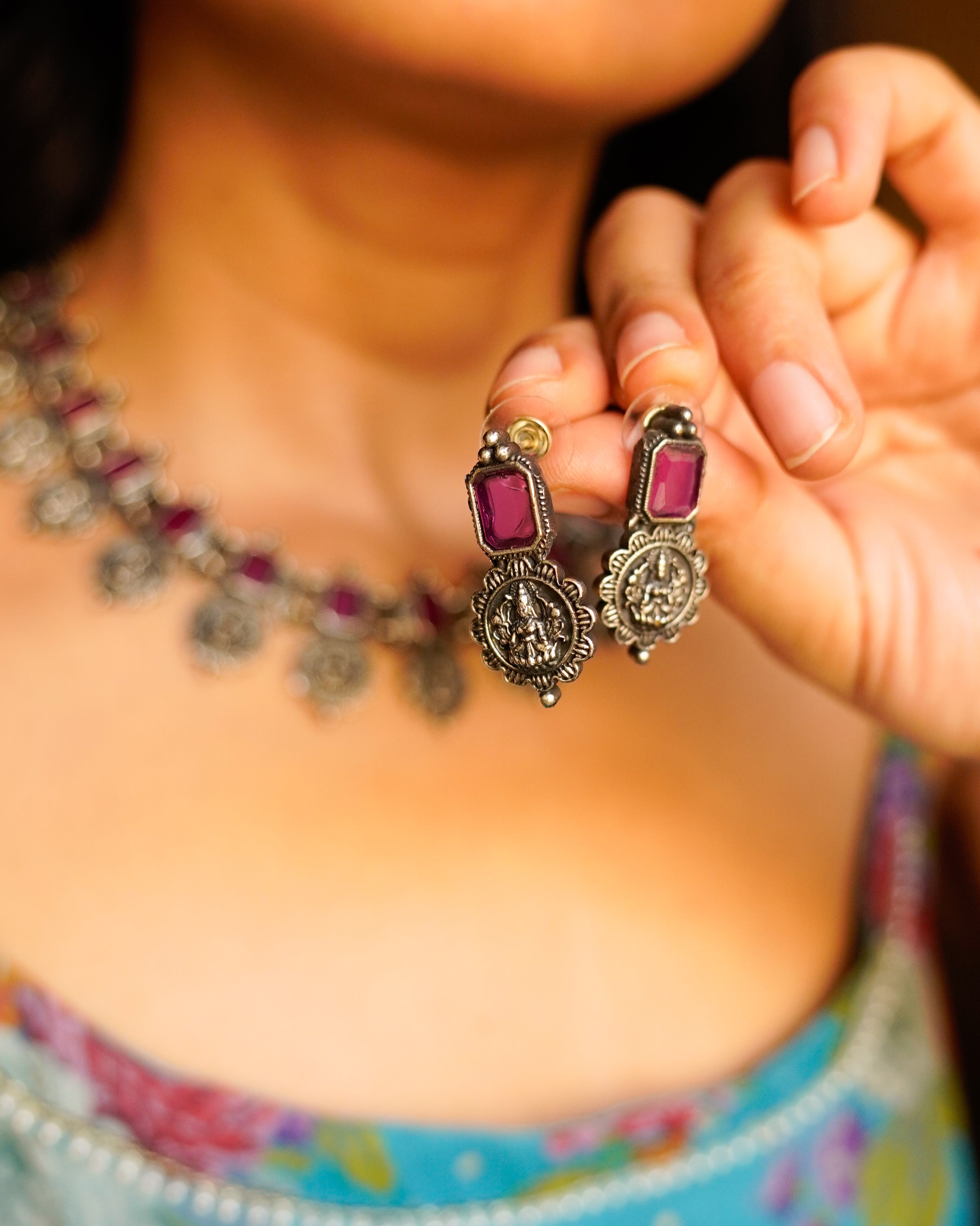 Anassa-Devi Coin Flower Necklace Set