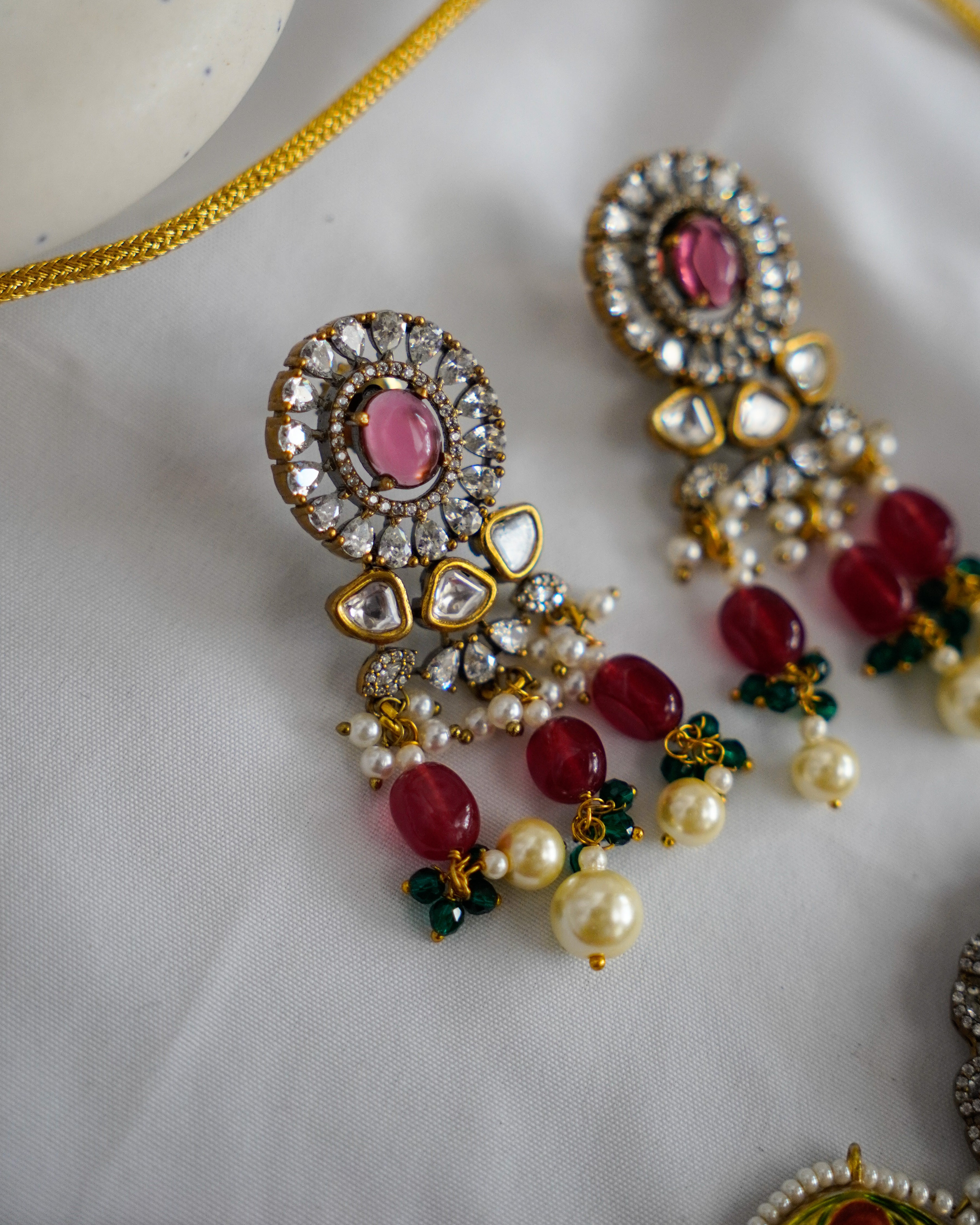 ZIKHIN- Radiant Elegance Kundan Choker Set with Stunning Red Quartz