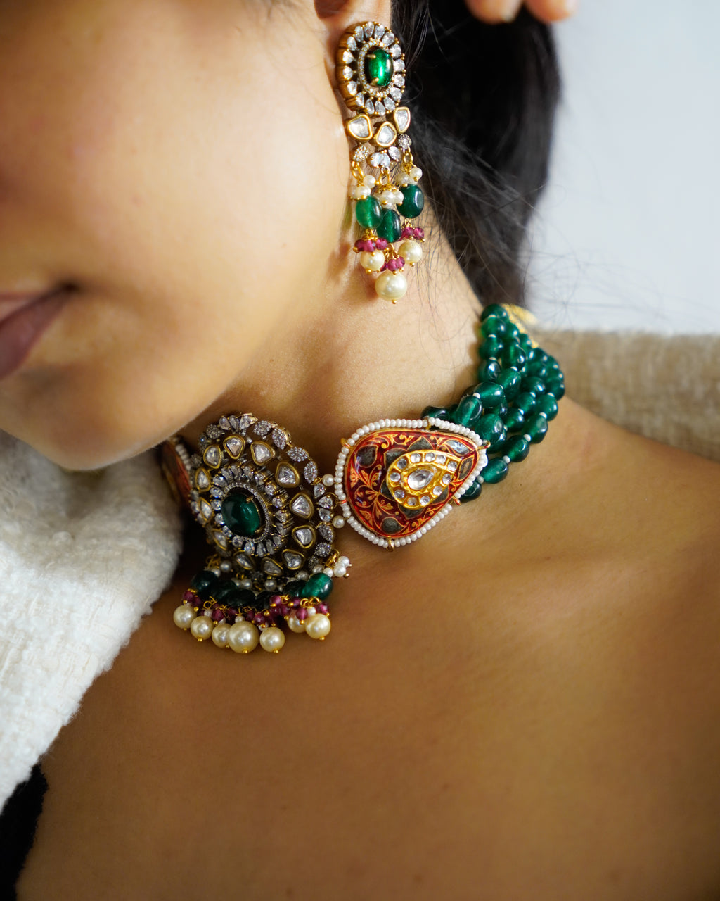 ZIKHIN- Radiant Elegance Kundan Choker Set with Stunning Red Quartz
