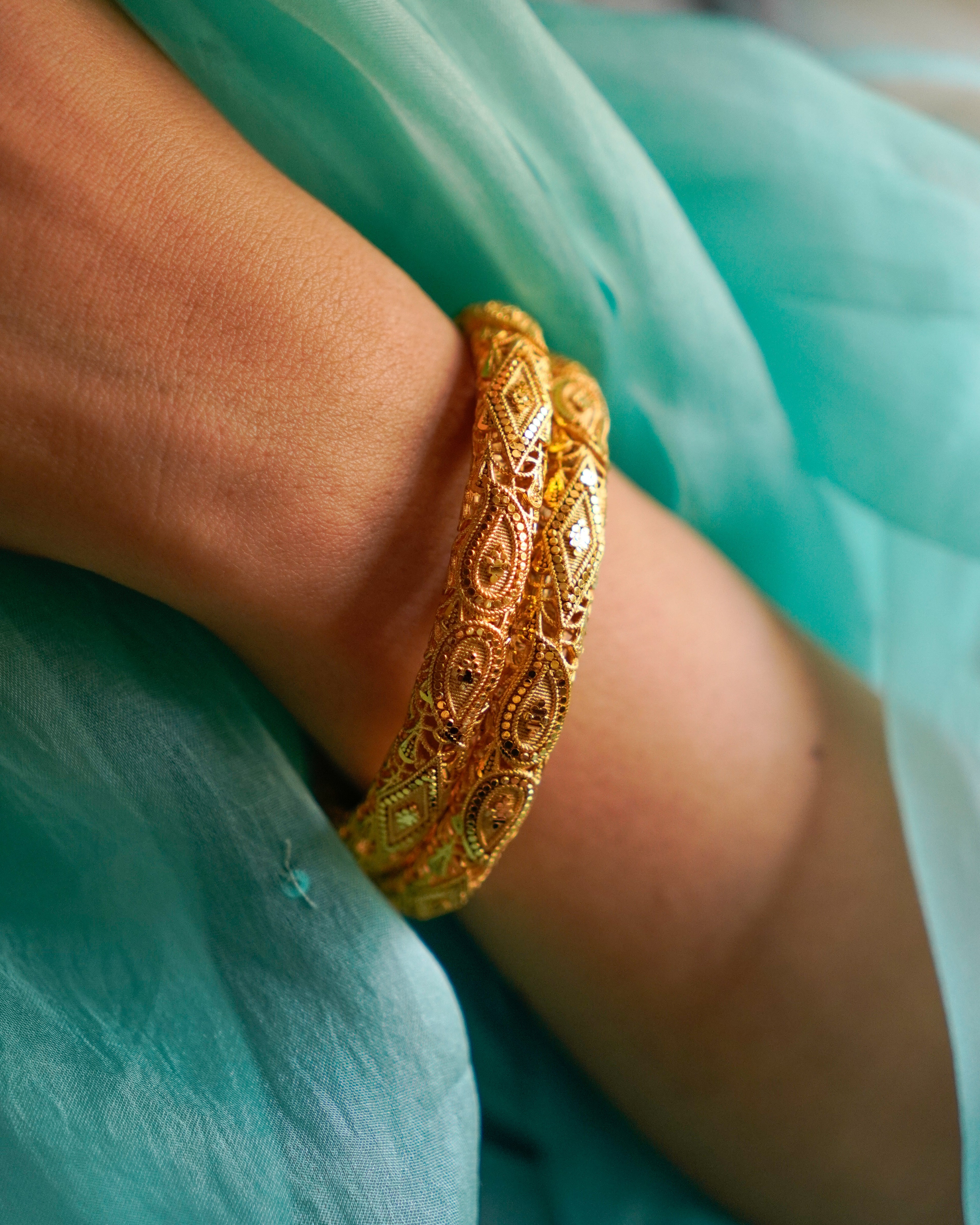 ORO- Gold Paisley Bangles