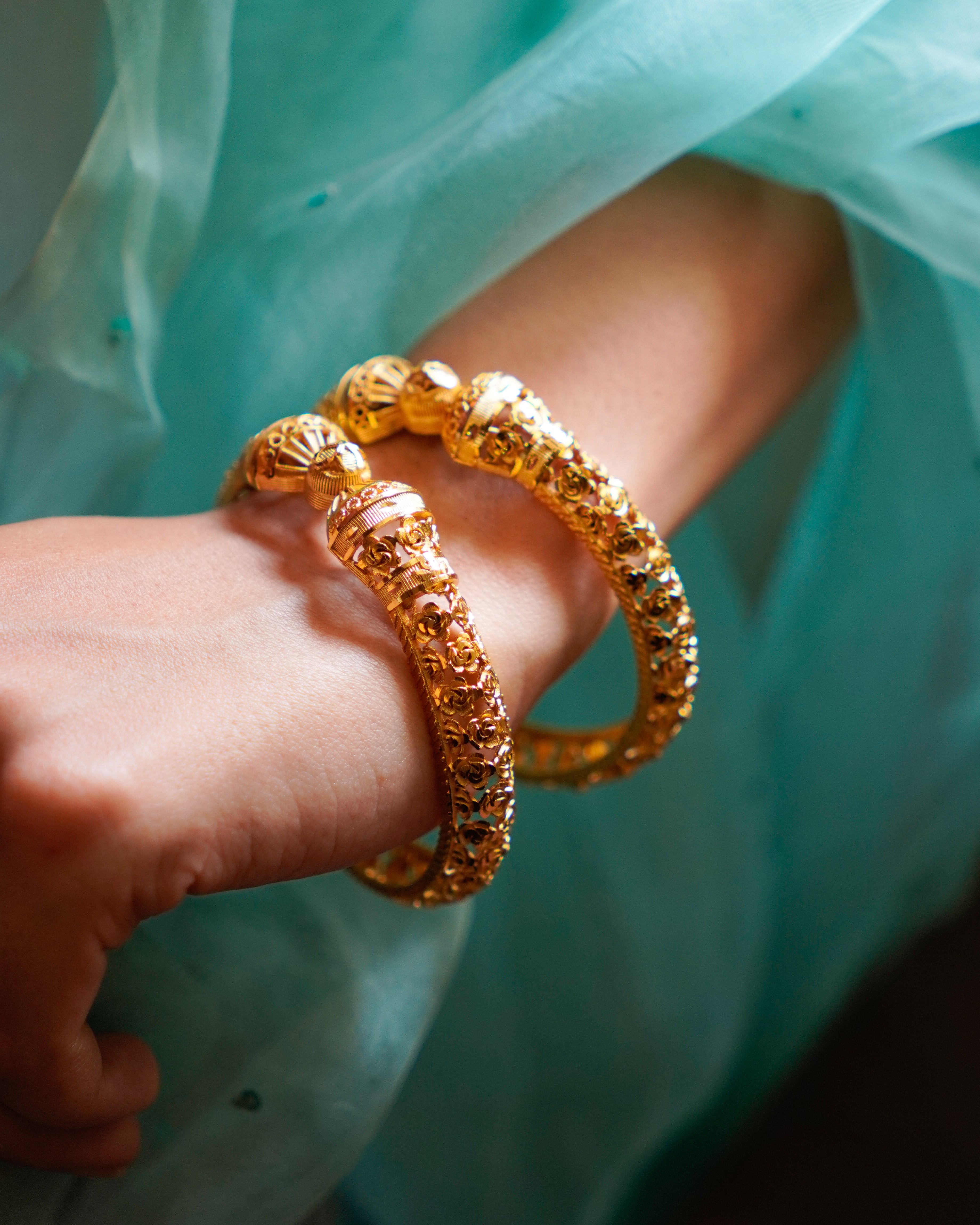 ORO-Flower Designed Gold Plated Bangles