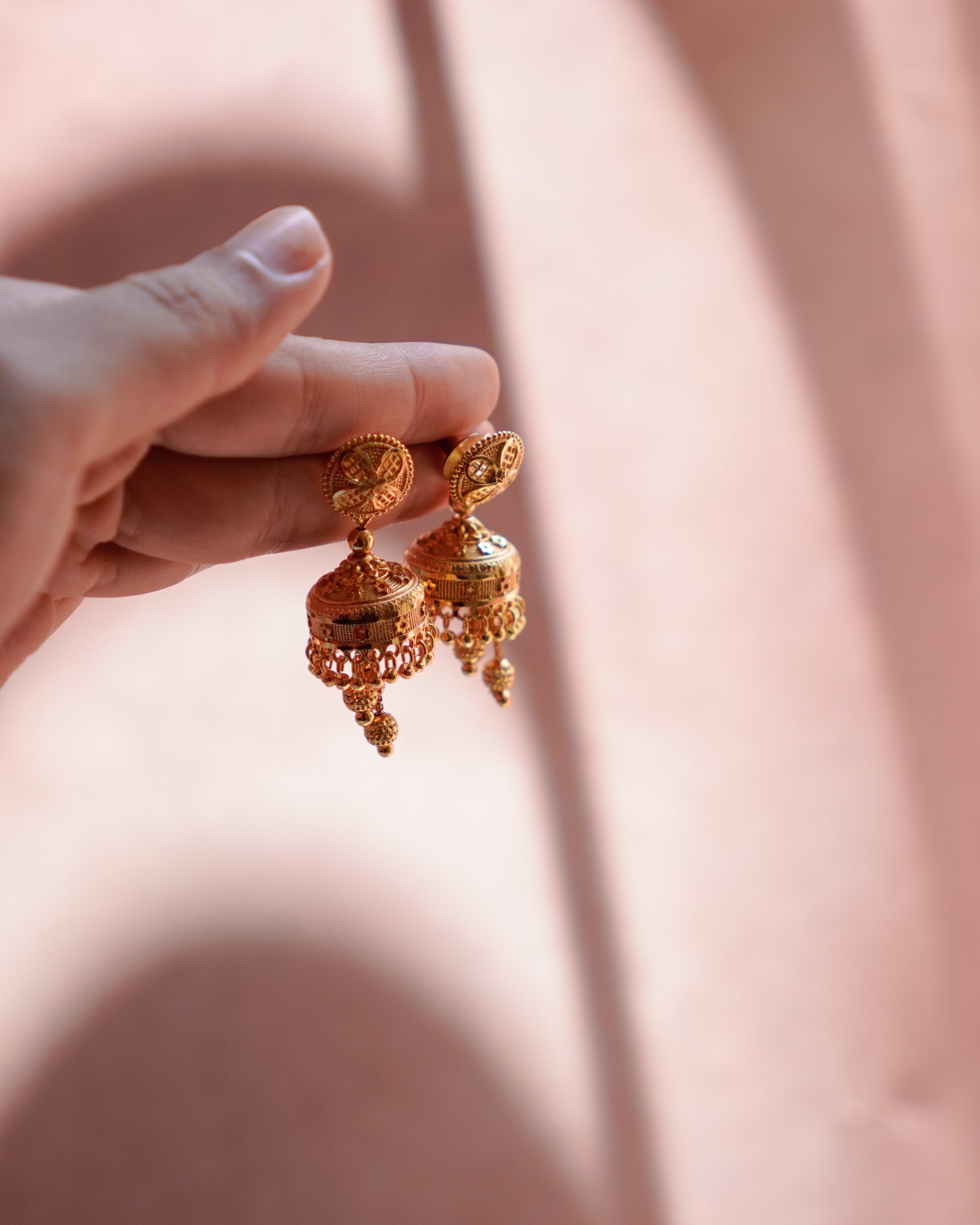 ORO-Divine Radiance Gold Jhumka Earrings